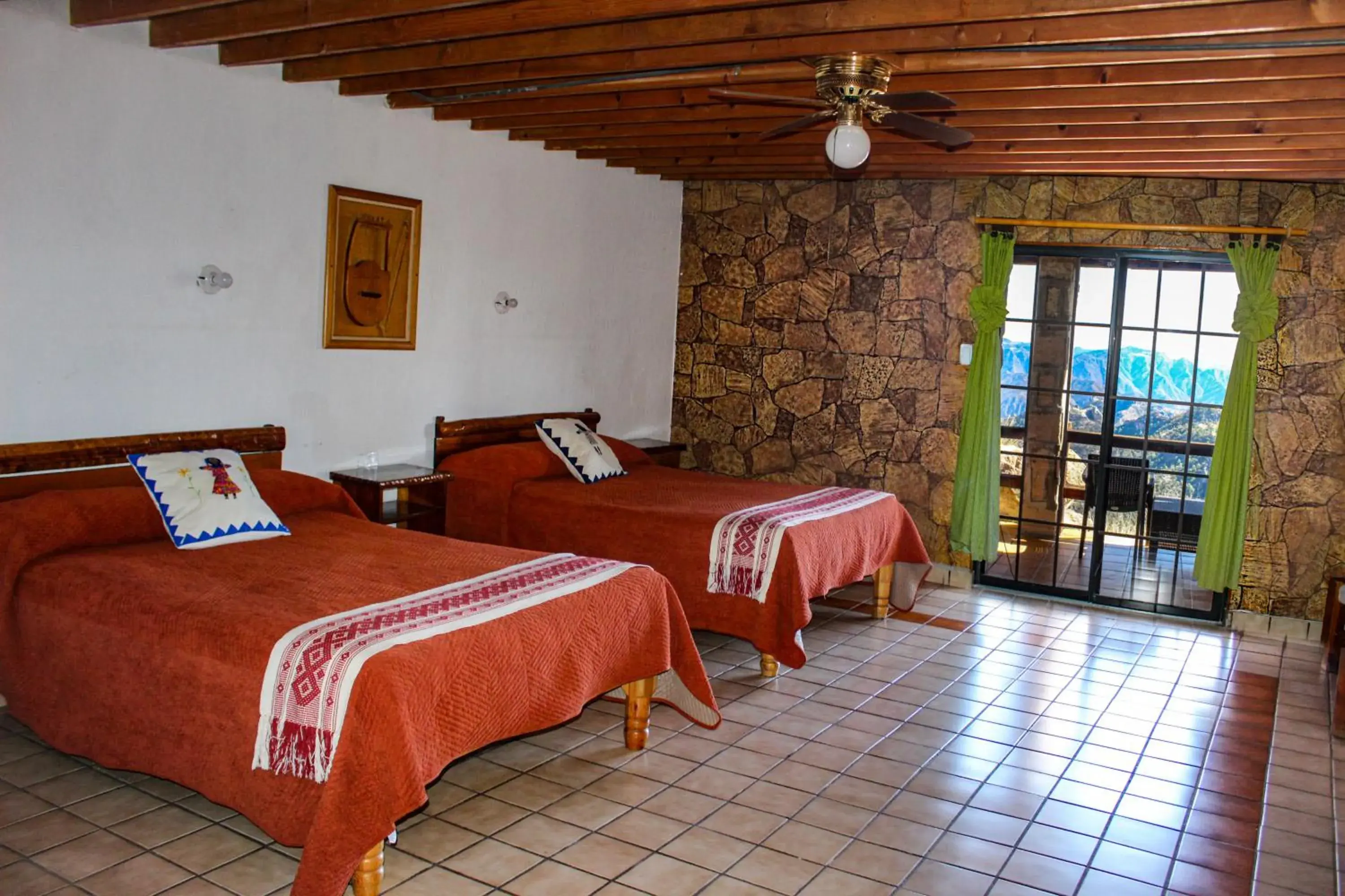 Double Room with Balcony in Hotel Divisadero Barrancas Double Room with Balcony in Hotel Divisadero Barrancas