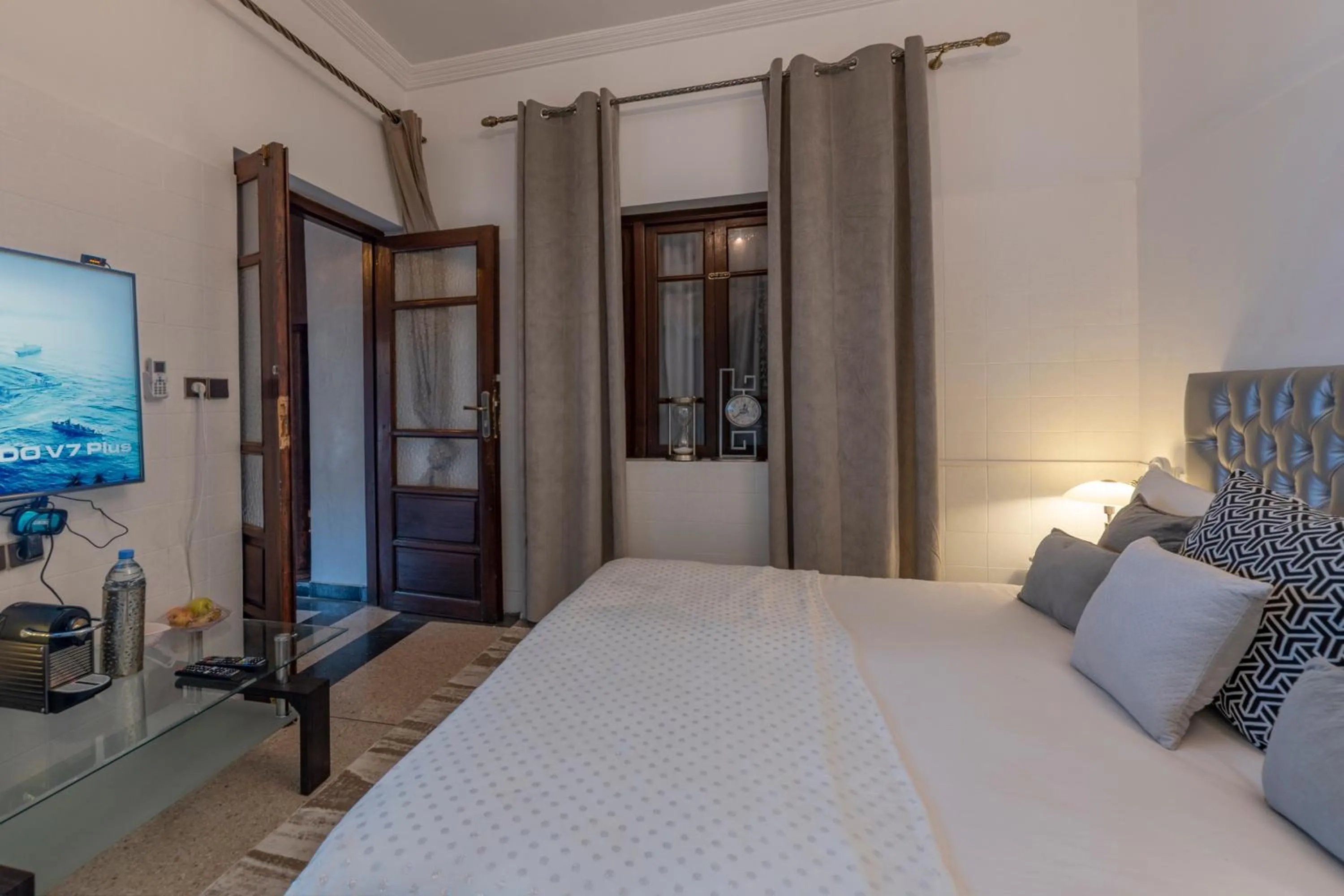 Bed in Villa Soraya Hammam & Jacuzzi