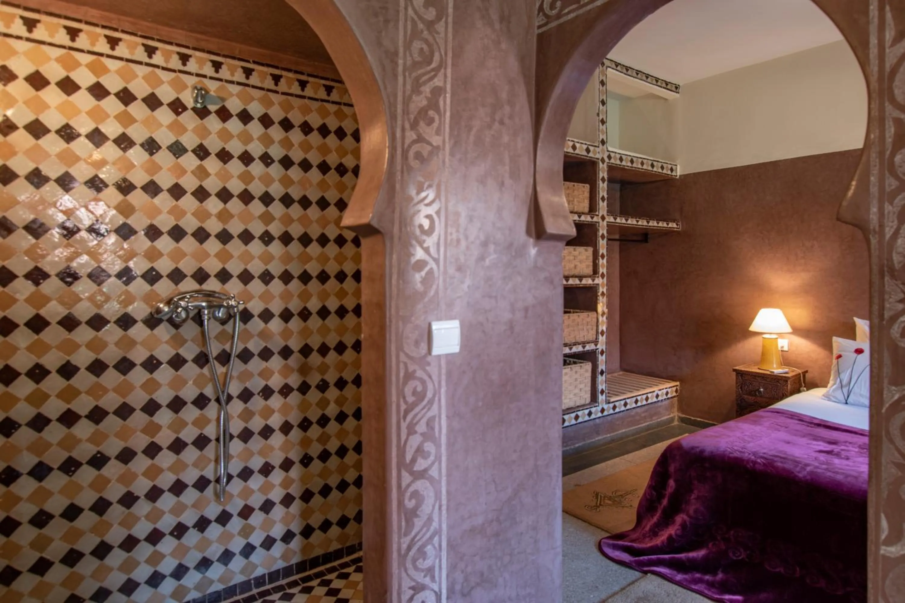 Bathroom, Bed in Villa Soraya Hammam & Jacuzzi