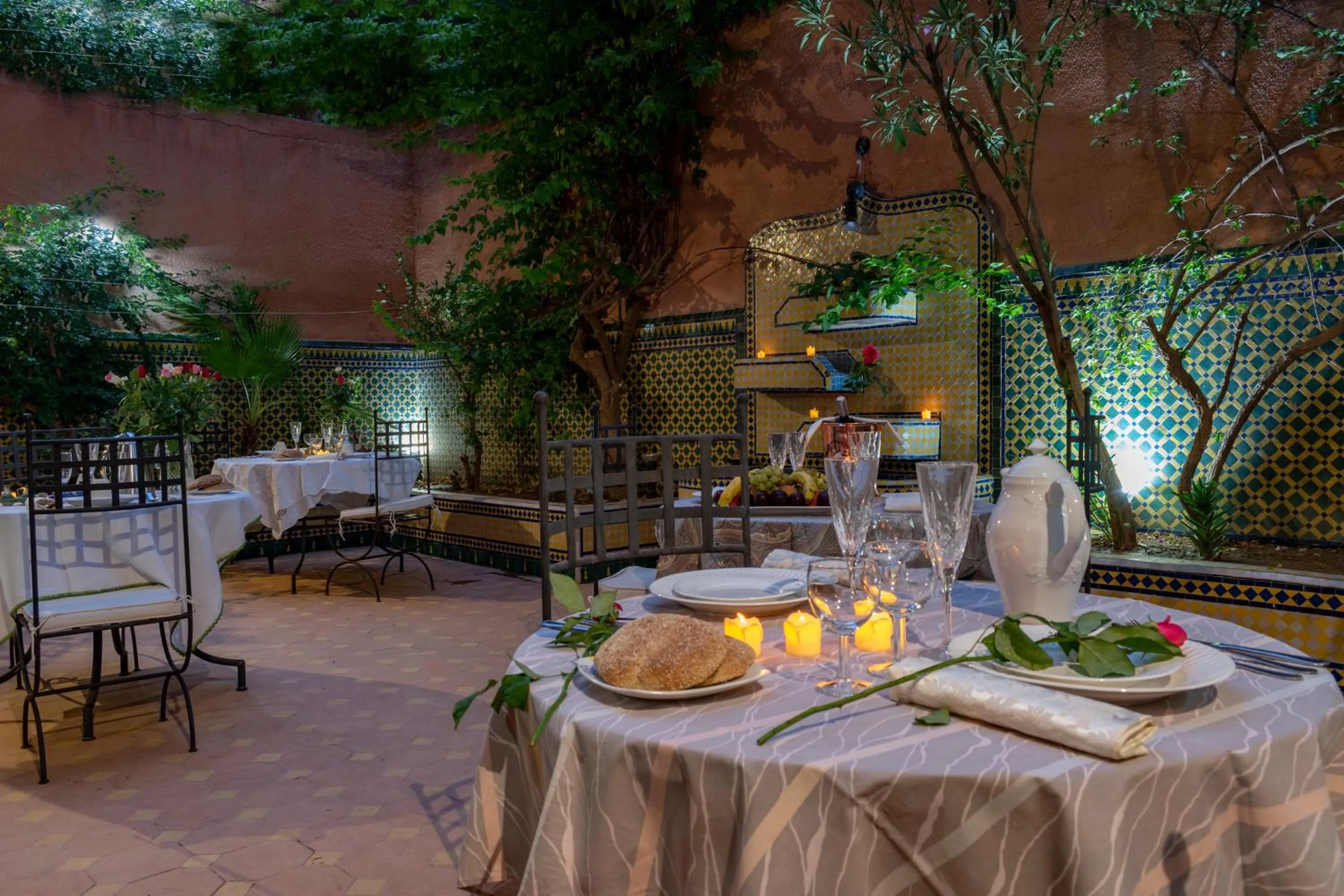 Patio in Villa Soraya Hammam & Jacuzzi