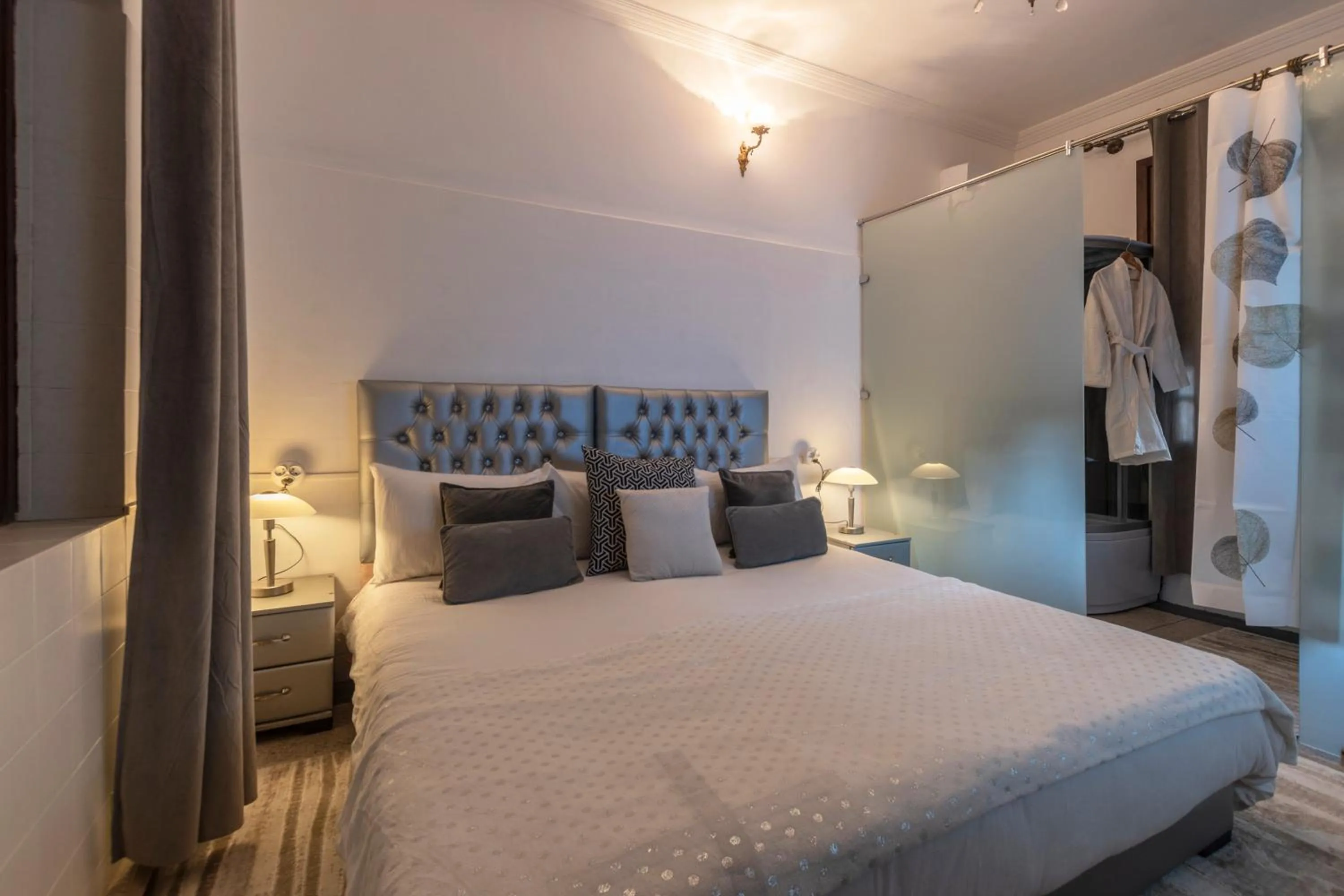 Bed in Villa Soraya Hammam & Jacuzzi