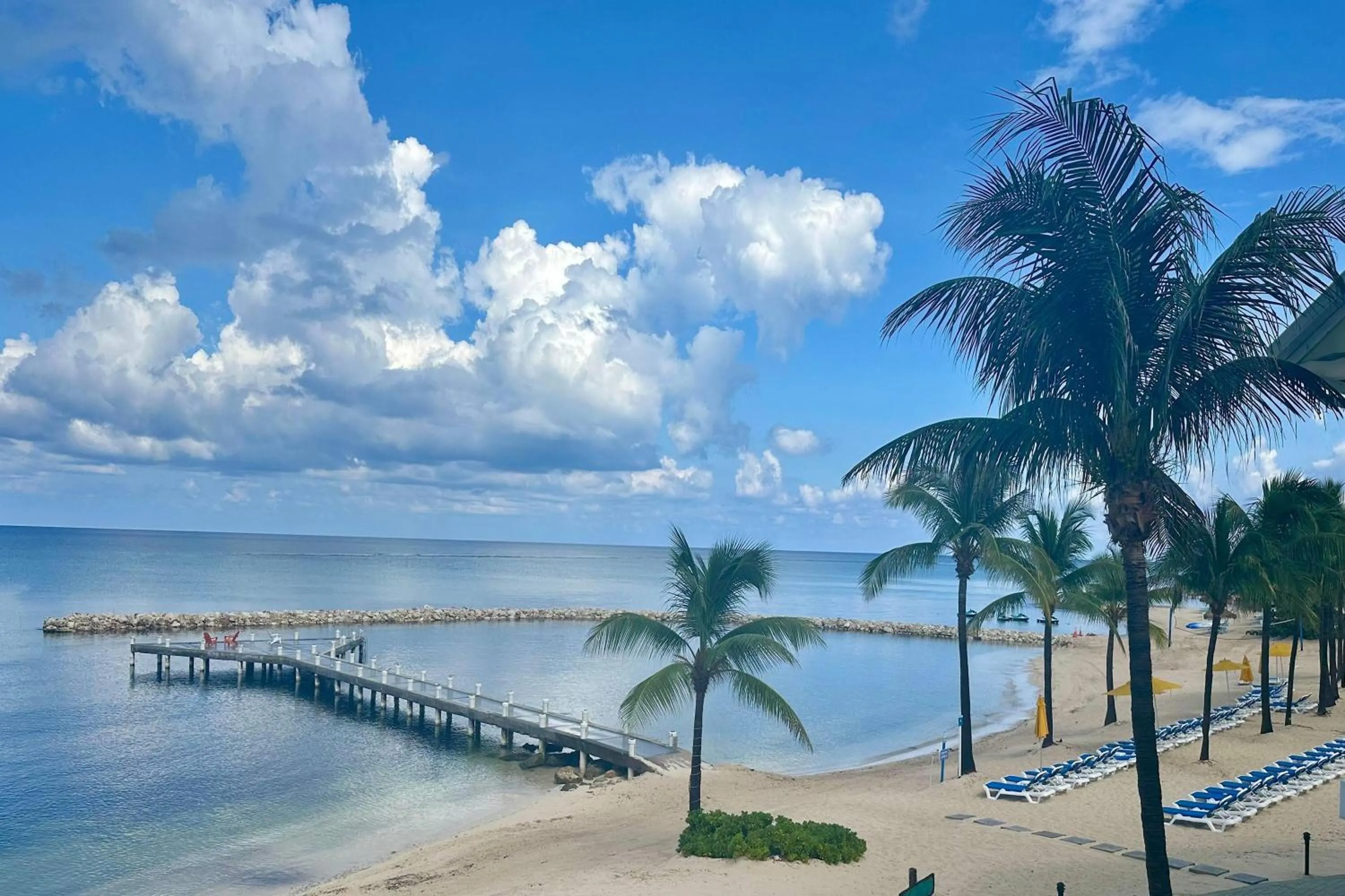 Beach in Wyndham Reef Resort, Grand Cayman