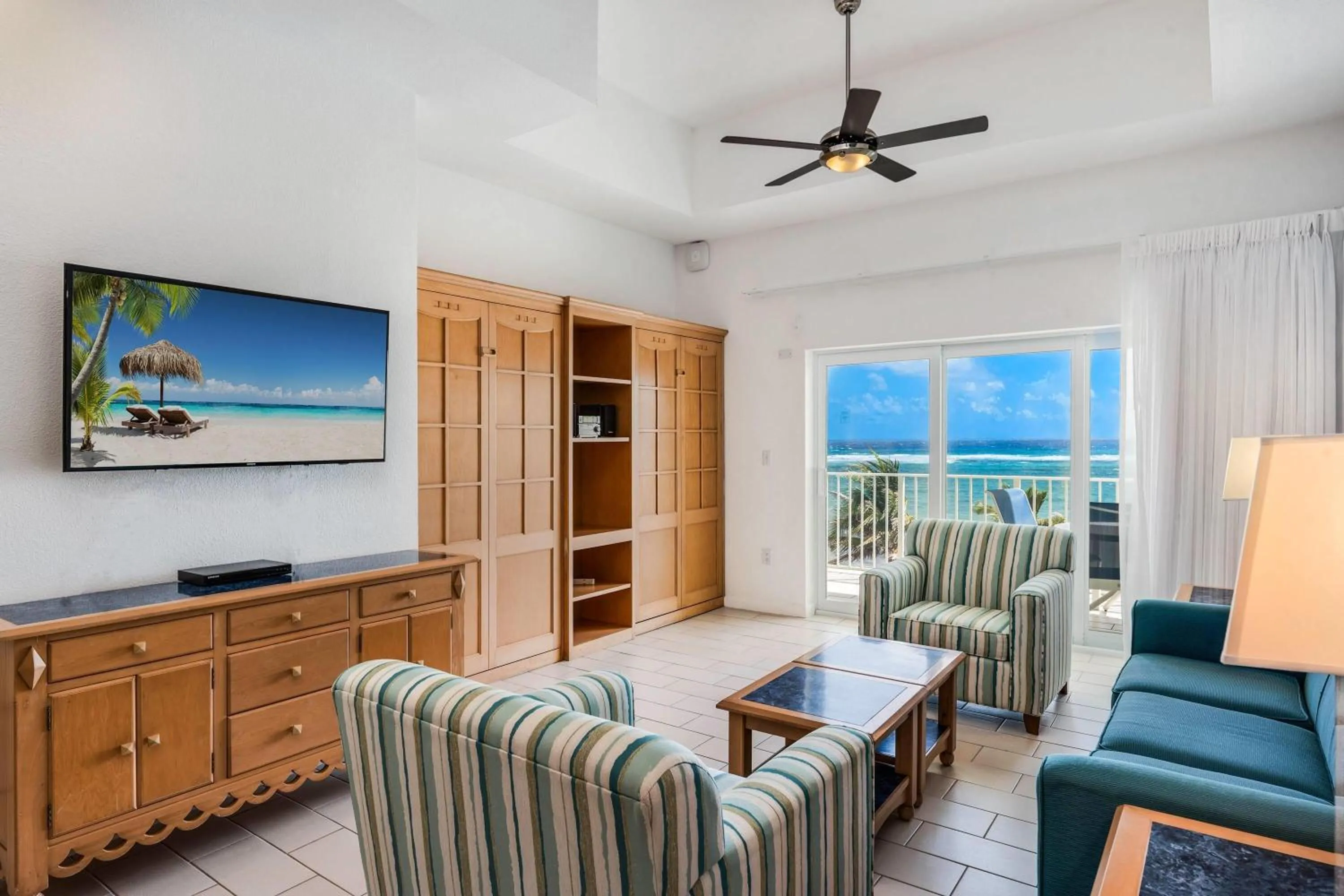 Photo of the whole room in Wyndham Reef Resort, Grand Cayman