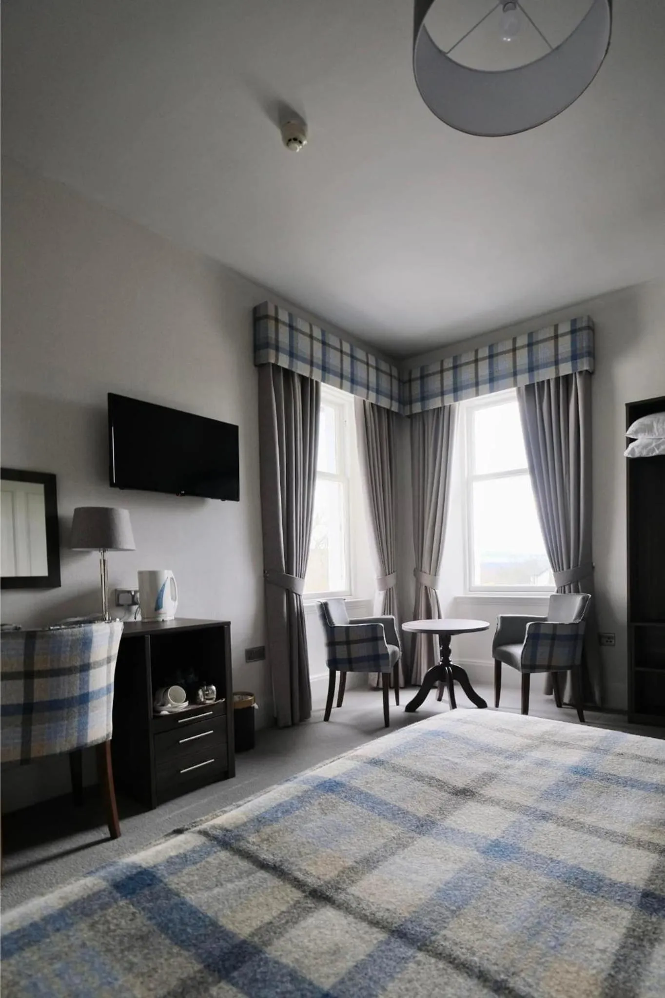 Bedroom, Bed in Fife Lodge Hotel