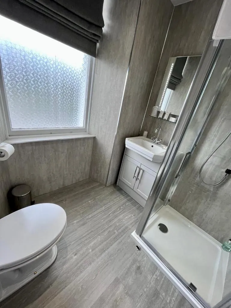 Bathroom in Fife Lodge Hotel