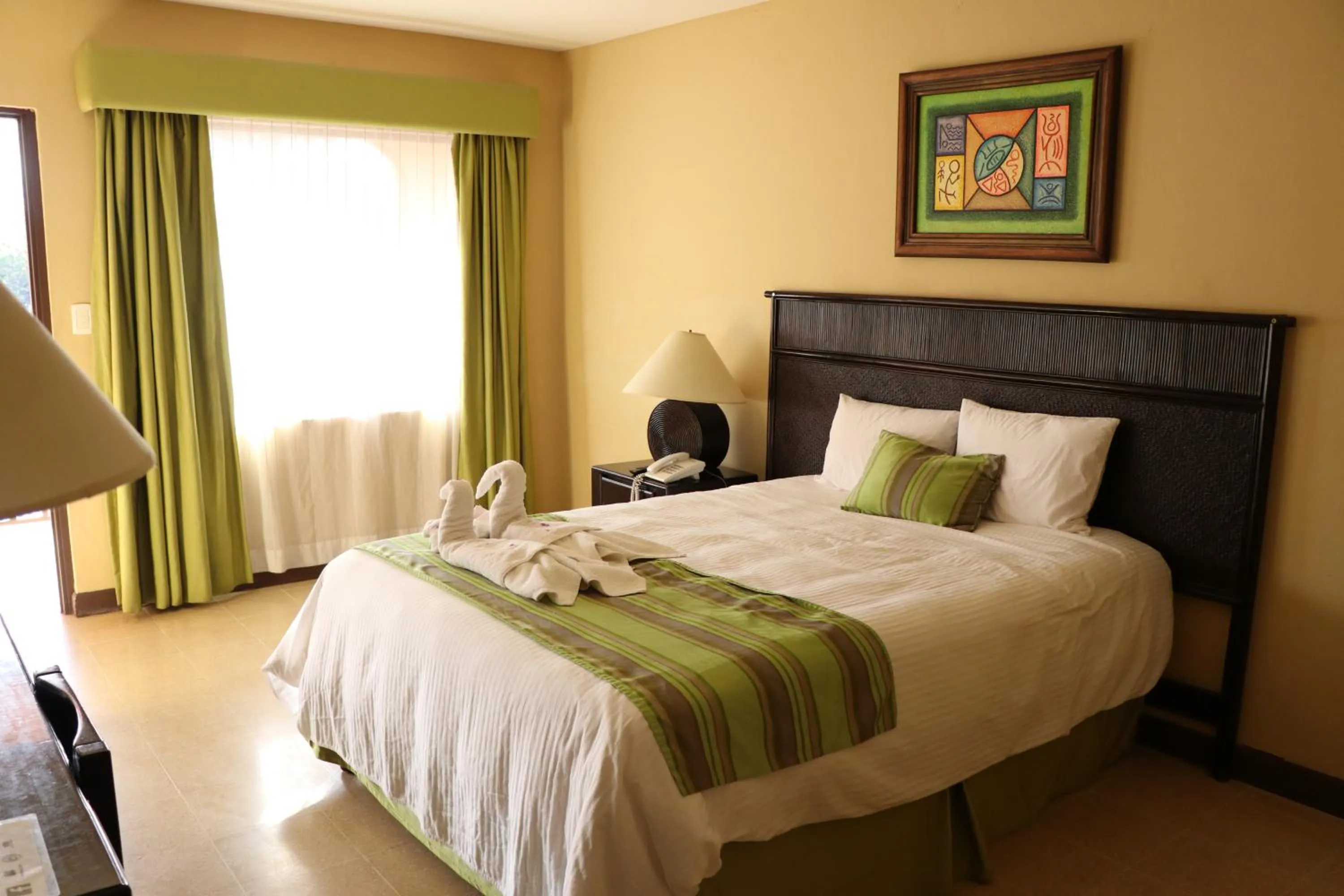 Bedroom, Bed in Coco Beach Hotel