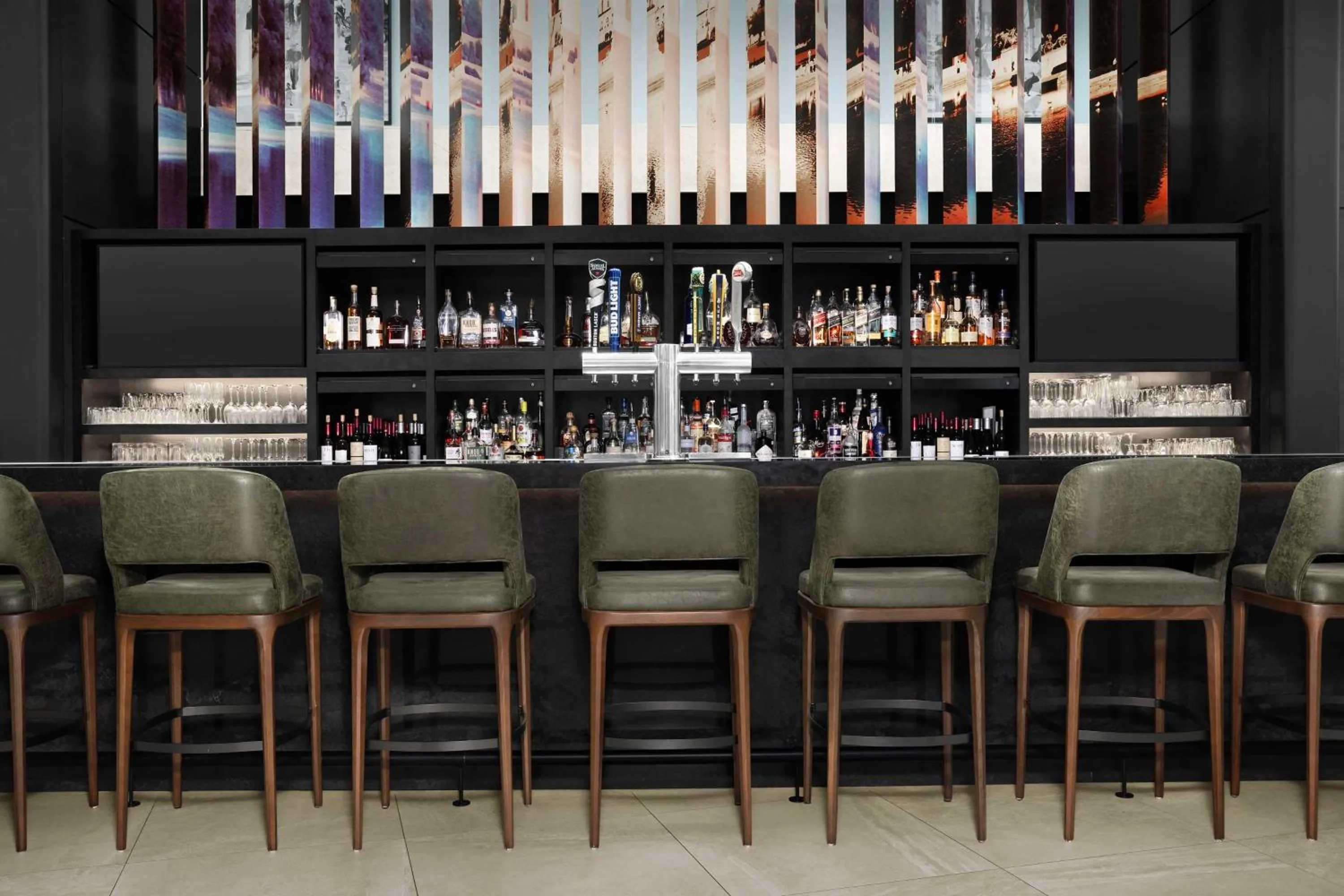 Lounge or bar in Hilton Washington DC Capitol Hill