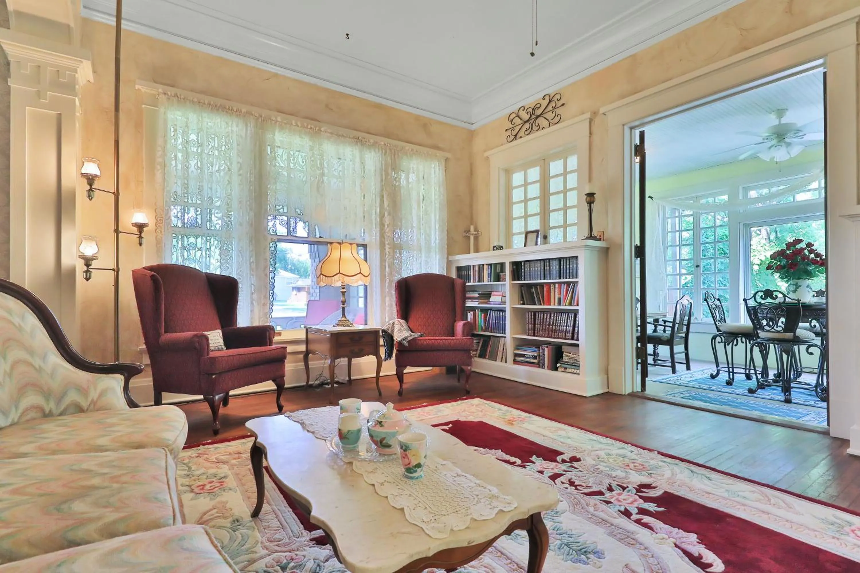 Library in The Lancaster Manor Bed and Breakfast