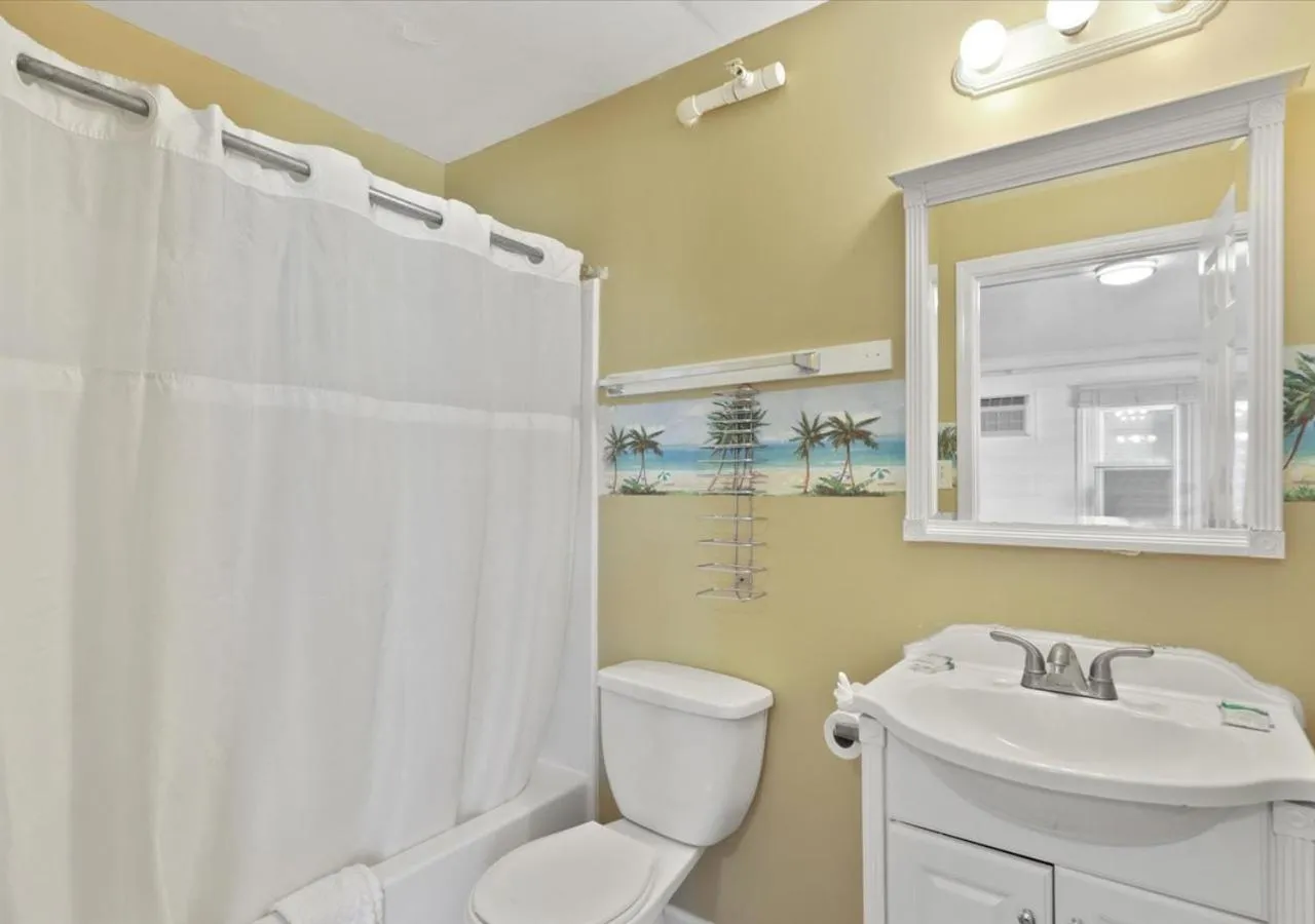 Bathroom in Blue Wave Inn - Ocean City
