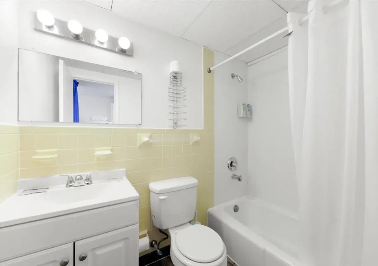 Standard Room with Two Double Beds in Blue Wave Inn - Ocean City Standard Room with Two Double Beds in Blue Wave Inn - Ocean City