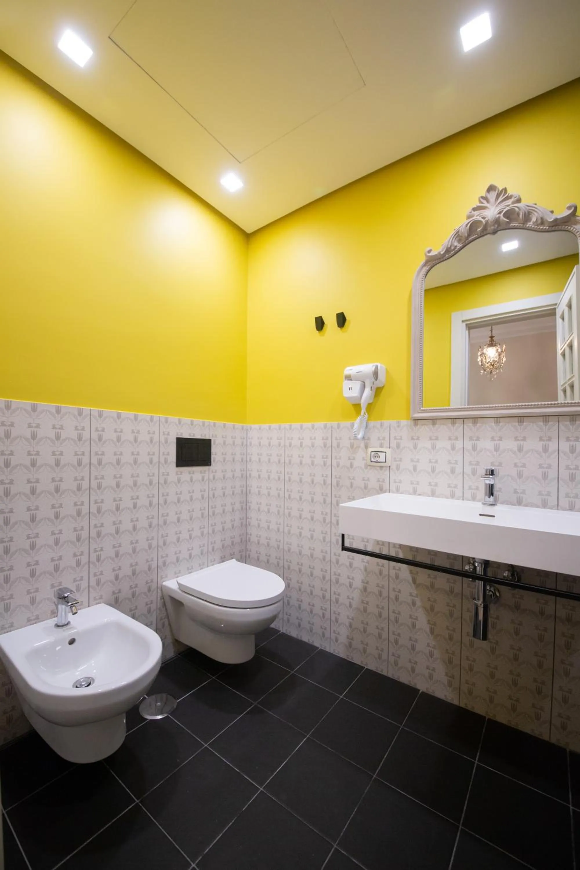 Bathroom in Casa Vittoria Napoli - Santa Lucia