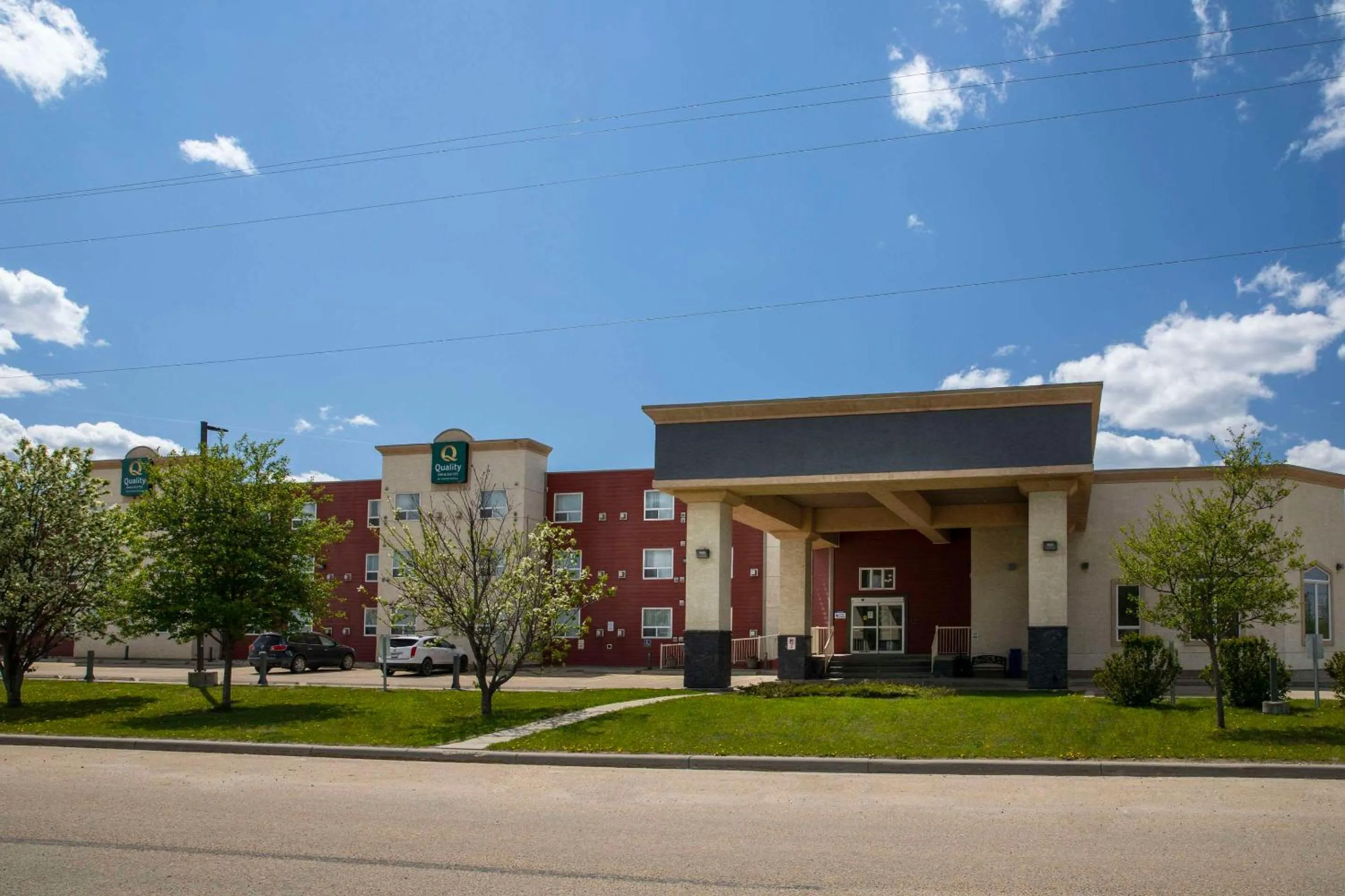 Property building in Quality Inn & Suites