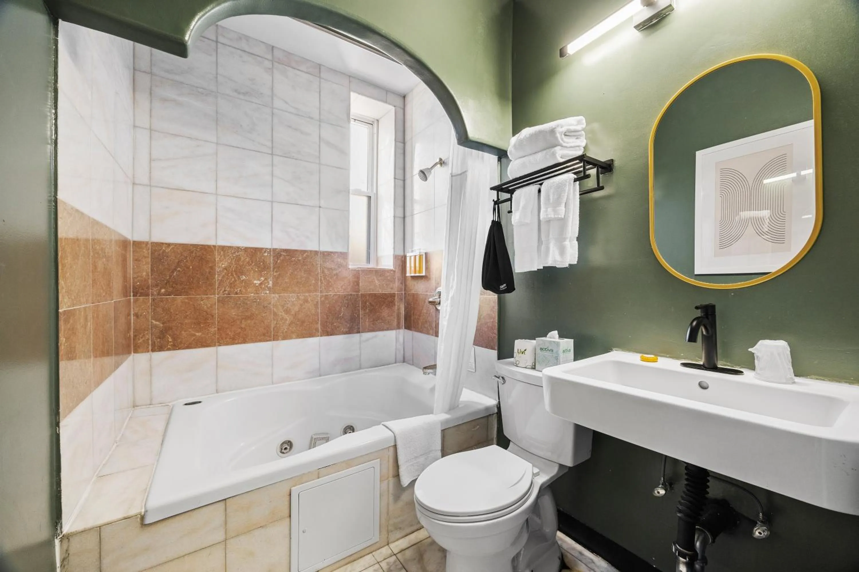 Bathroom in Nob Hill Hotel