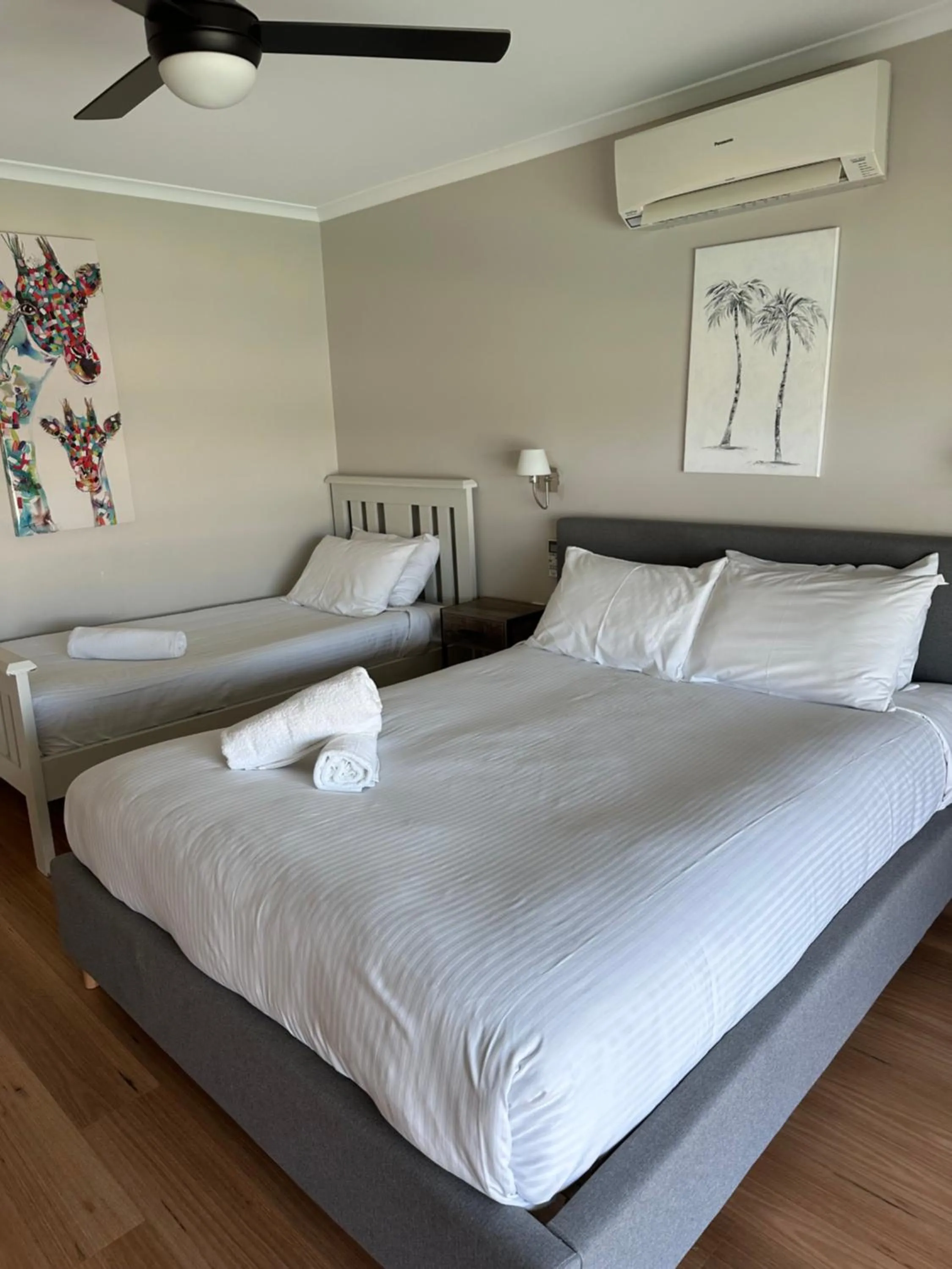 Property building, Bed in Saltwater Villas - Pet Friendly Accommodation