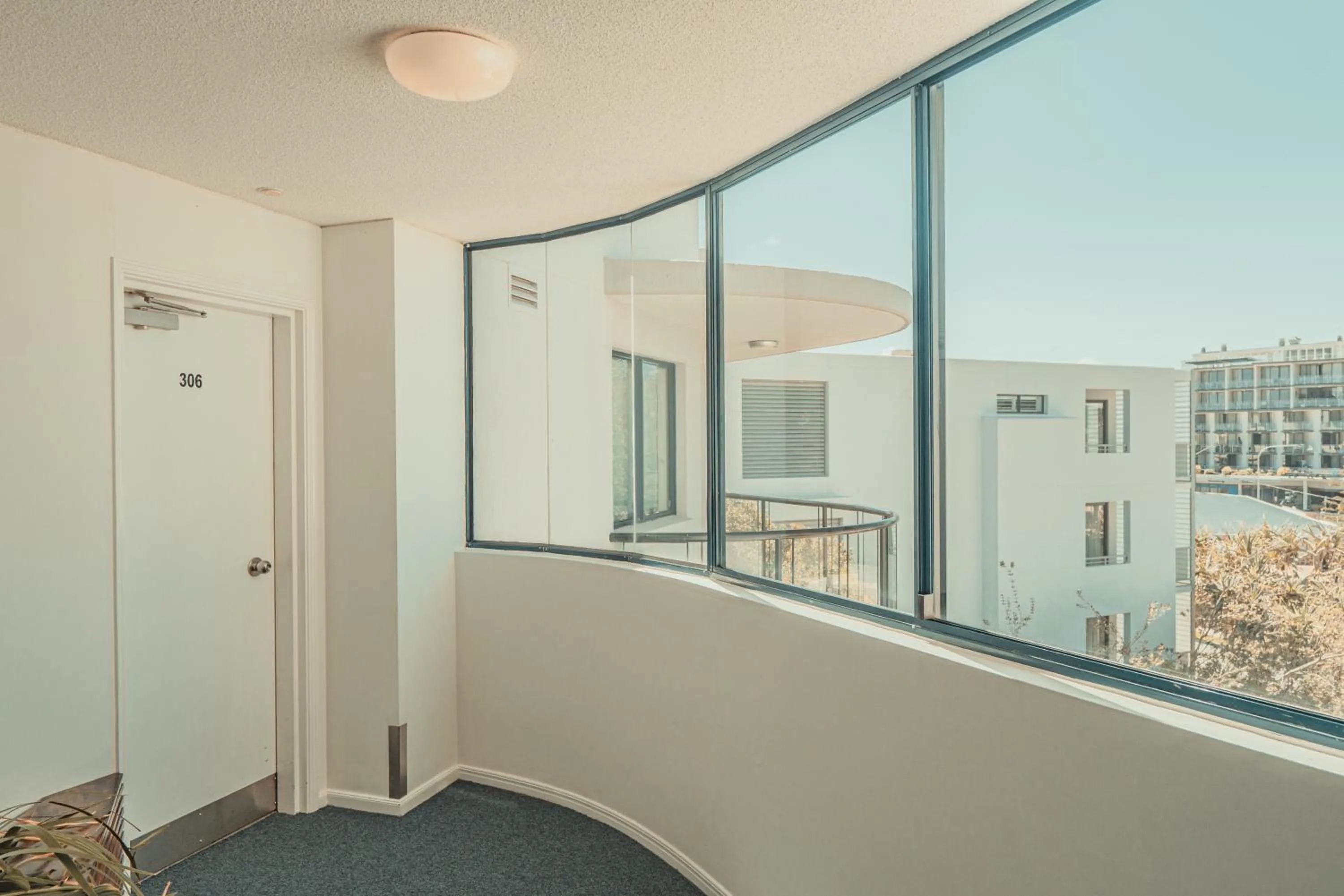 Property building in La Promenade