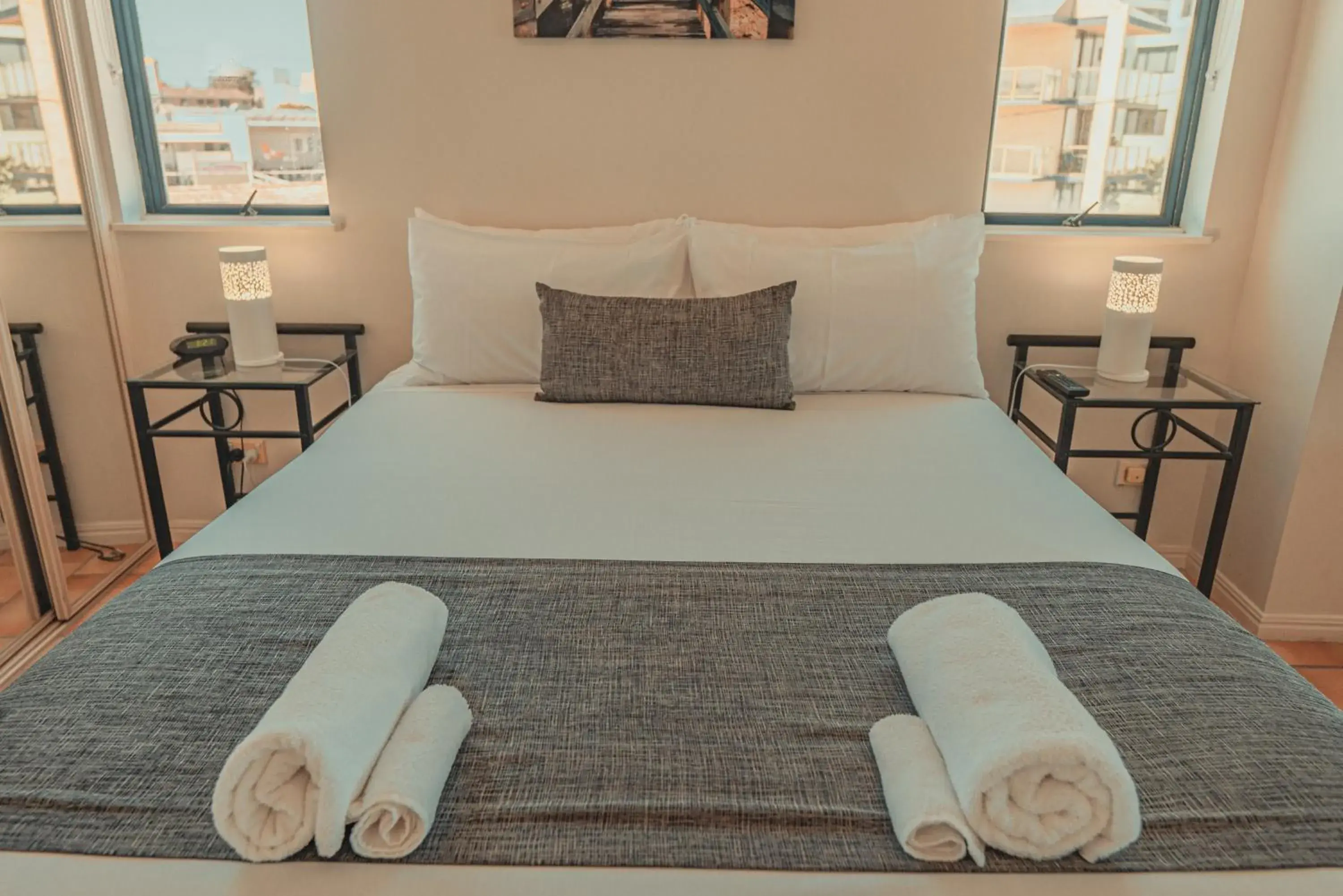 Executive One-Bedroom Apartment - Rooftop in La Promenade Executive One-Bedroom Apartment - Rooftop in La Promenade