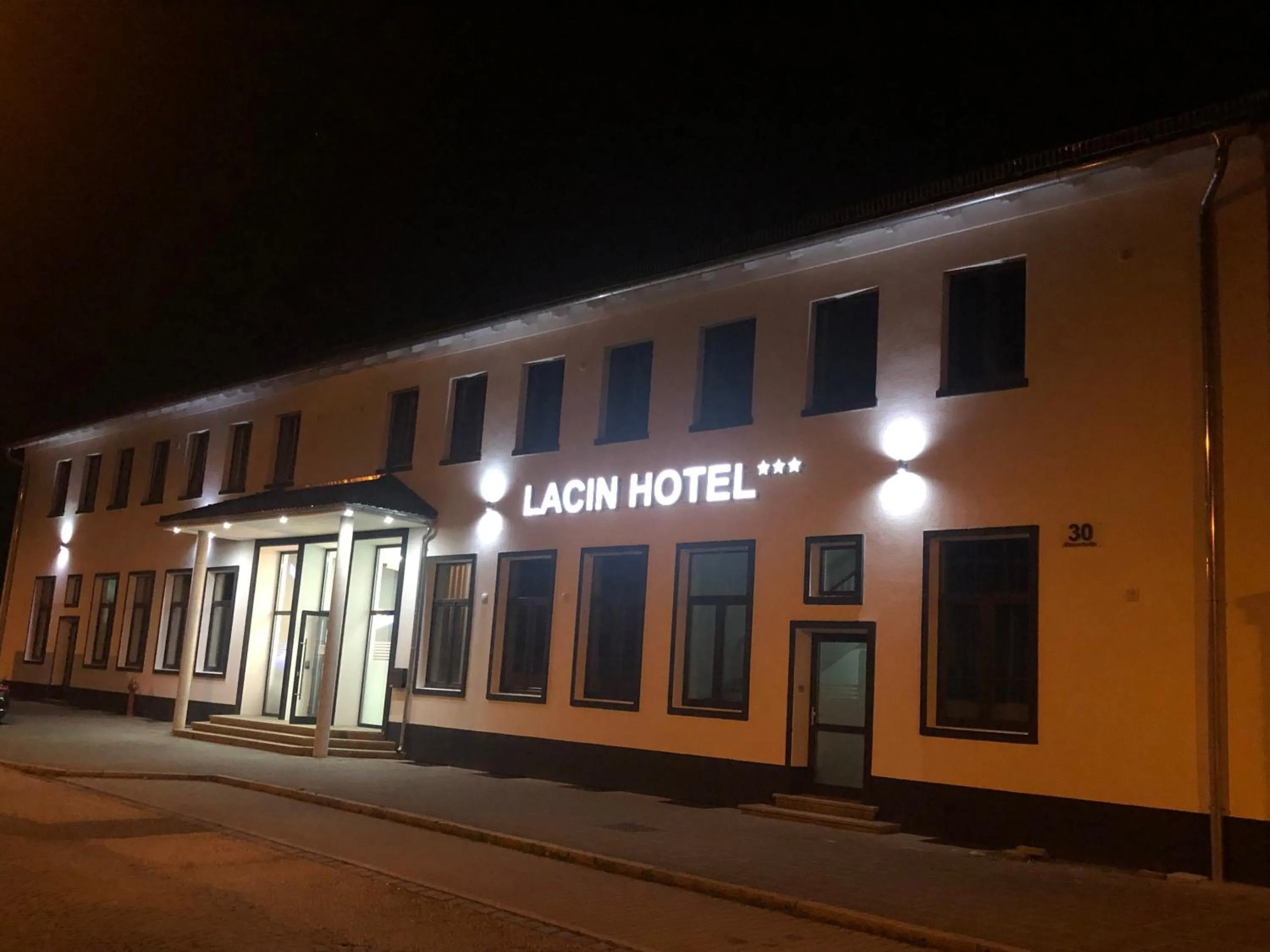 Hotel LACIN