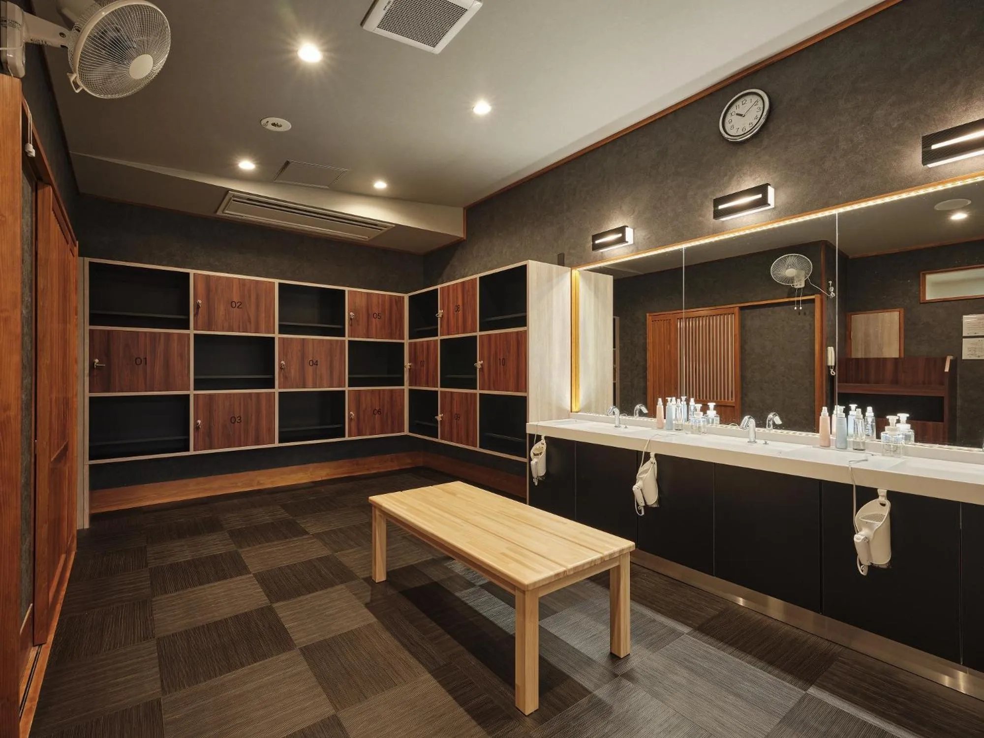 Hot Spring Bath in Manseiro