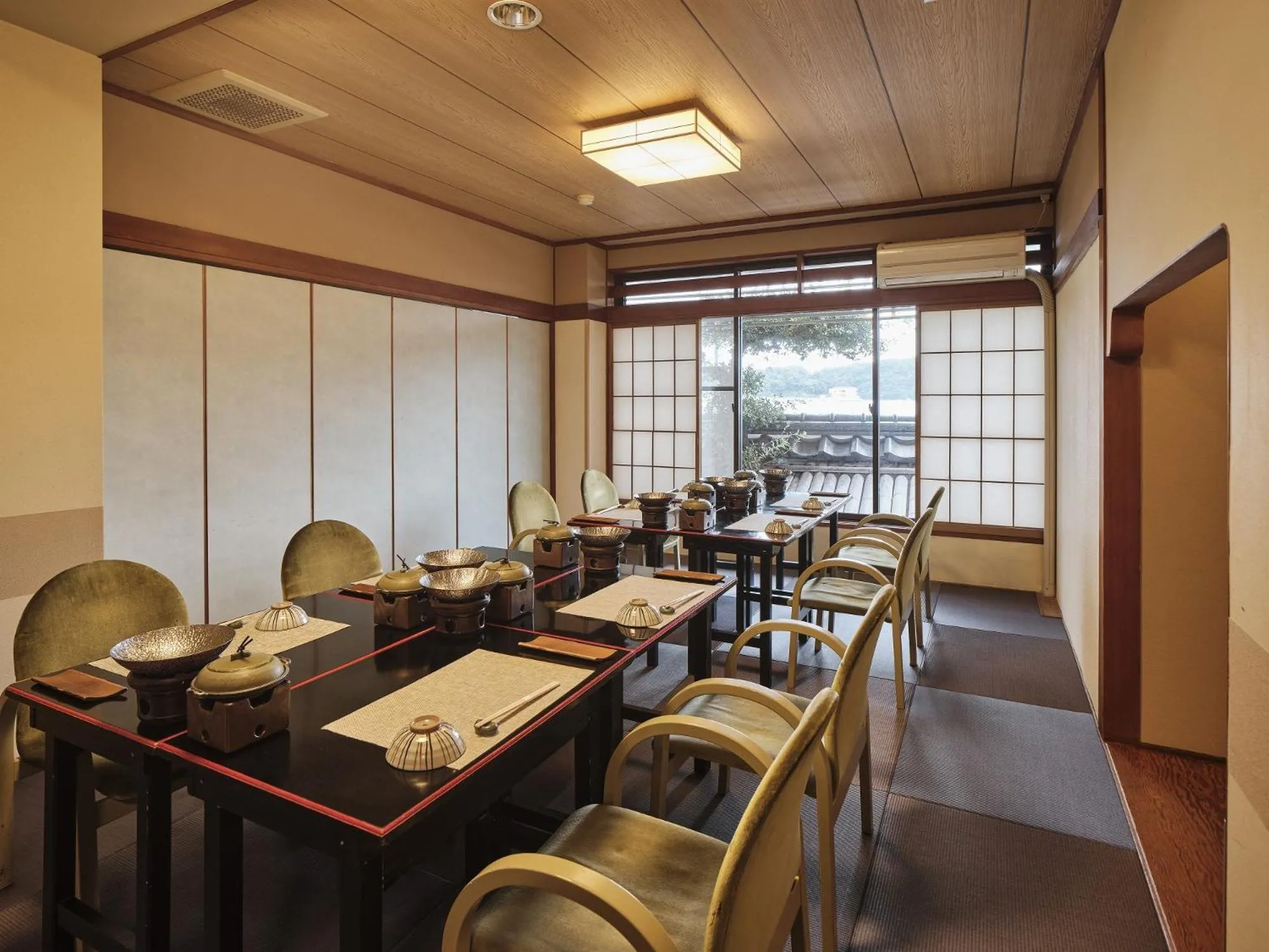 Restaurant/places to eat in Manseiro