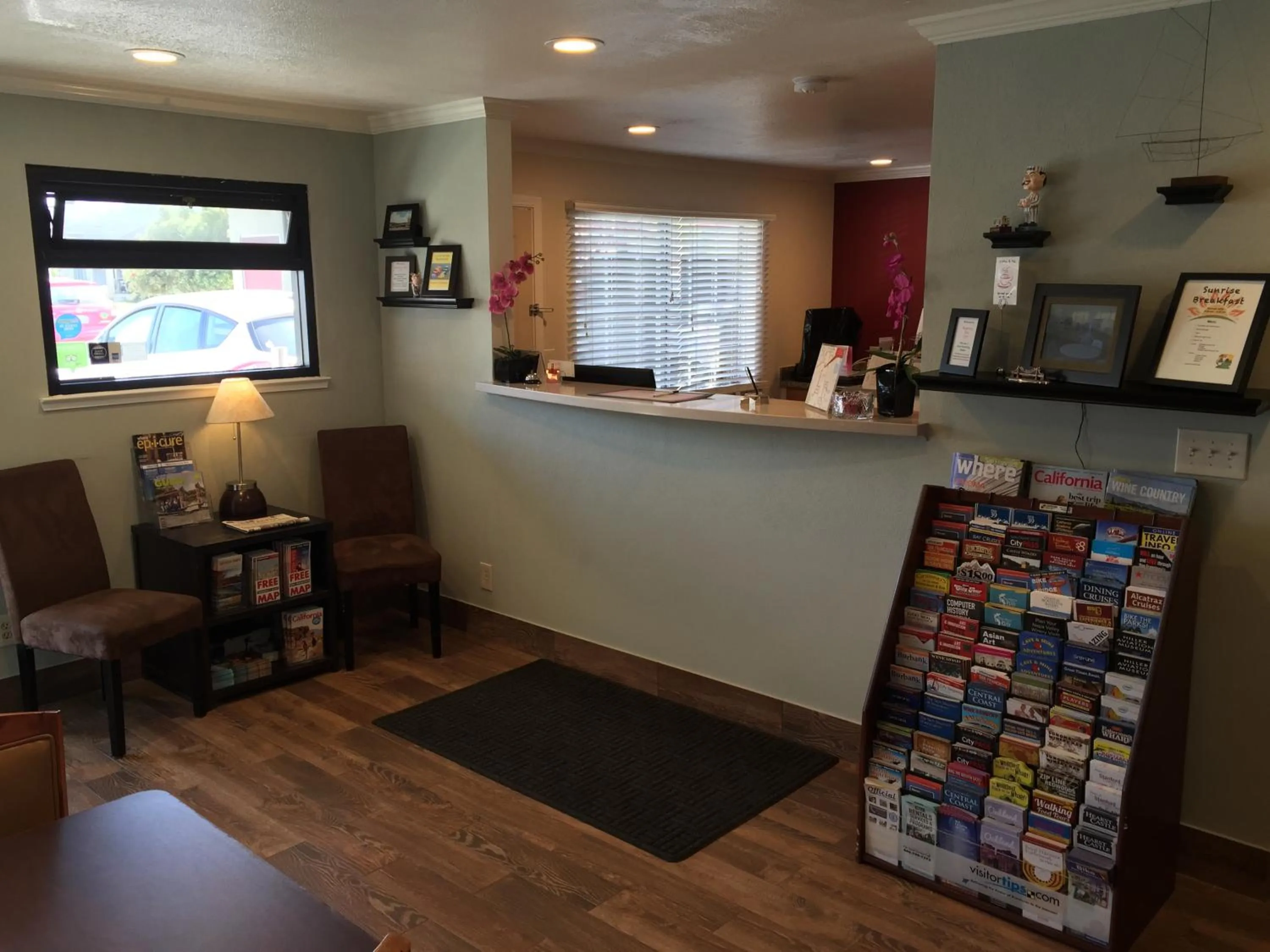 Lobby or reception in Regency Inn at San Francisco Airport