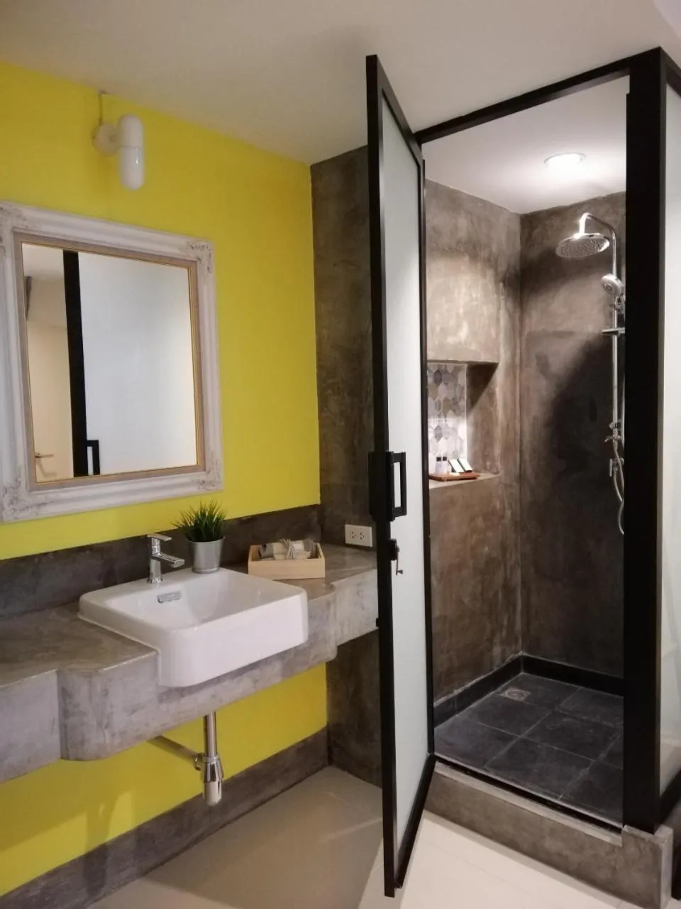 Bathroom in The Marble Hostel