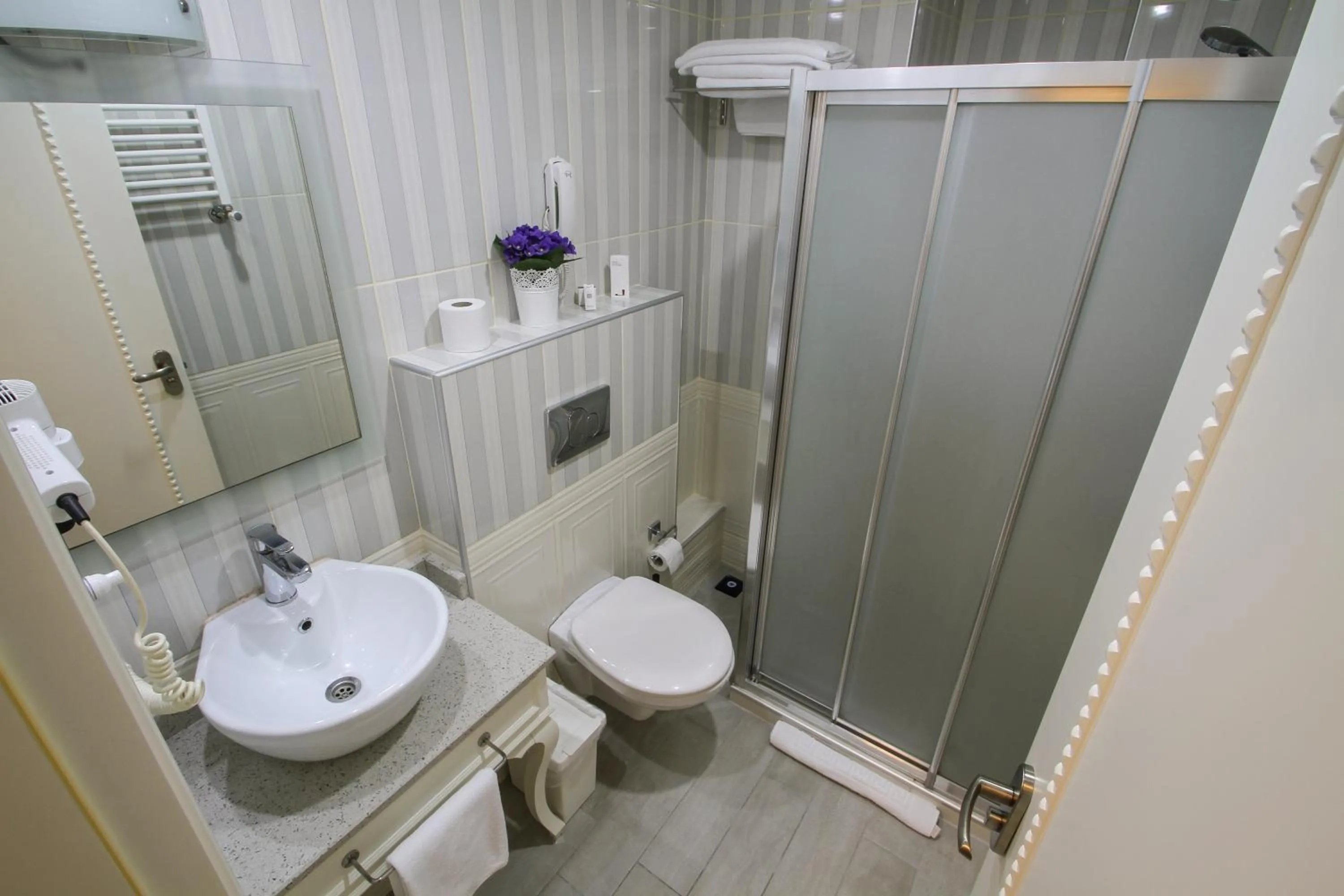 Bathroom in Biga Palas Hotel