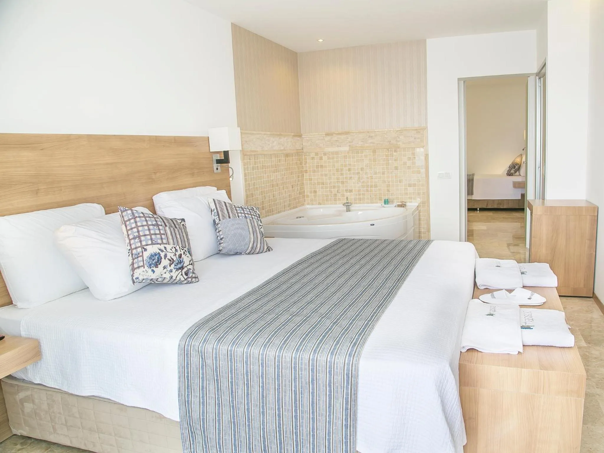 Bedroom, Bed in Rhapsody Hotel Kas