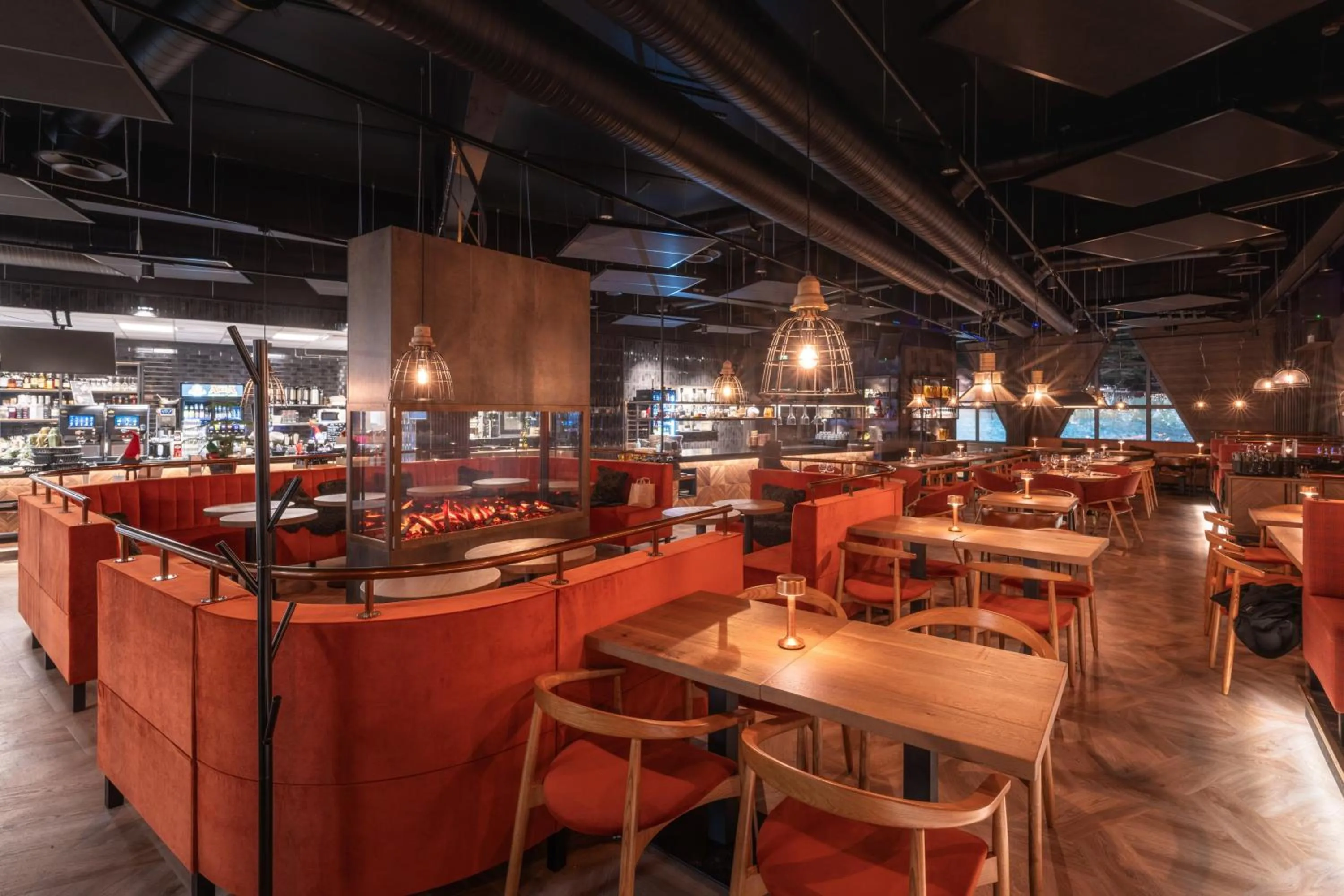 Restaurant/places to eat in Kuukkeli Apartments