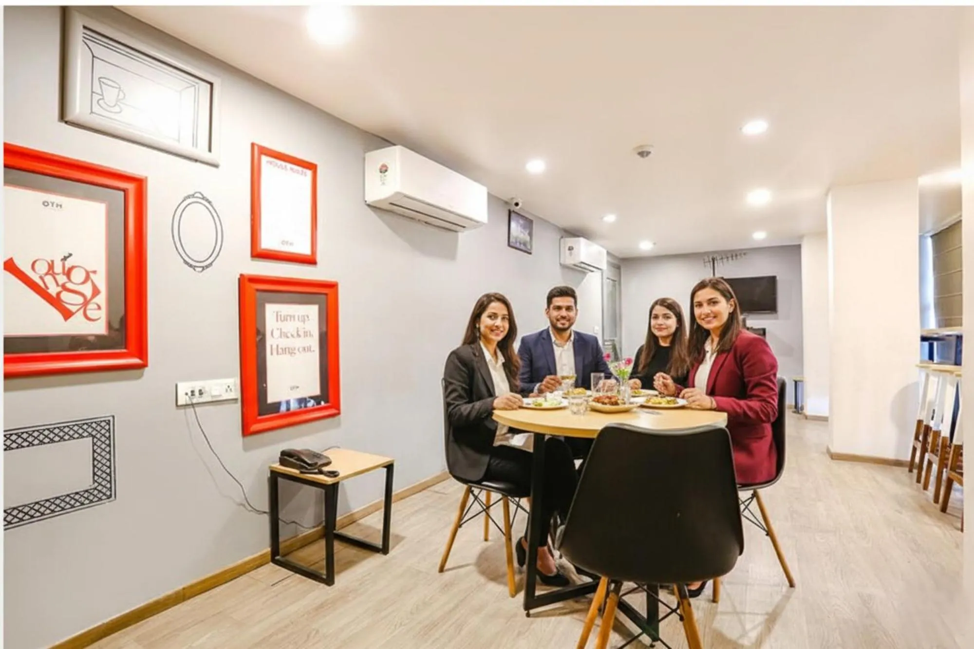 Restaurant/places to eat in FabExpress PP Residency