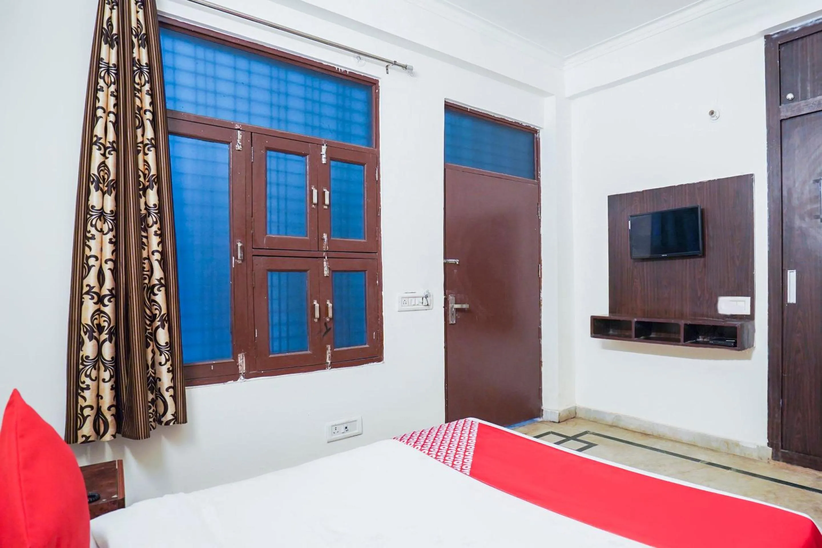 Bedroom, Bed in Hotel O Ratiram Palace BY Wamson