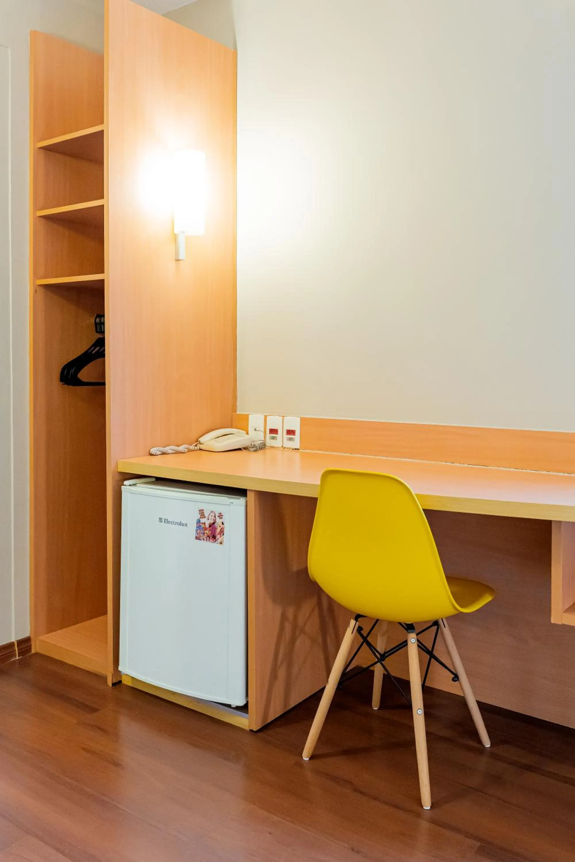 Coffee/tea facilities in HUS HOTEL Dourados