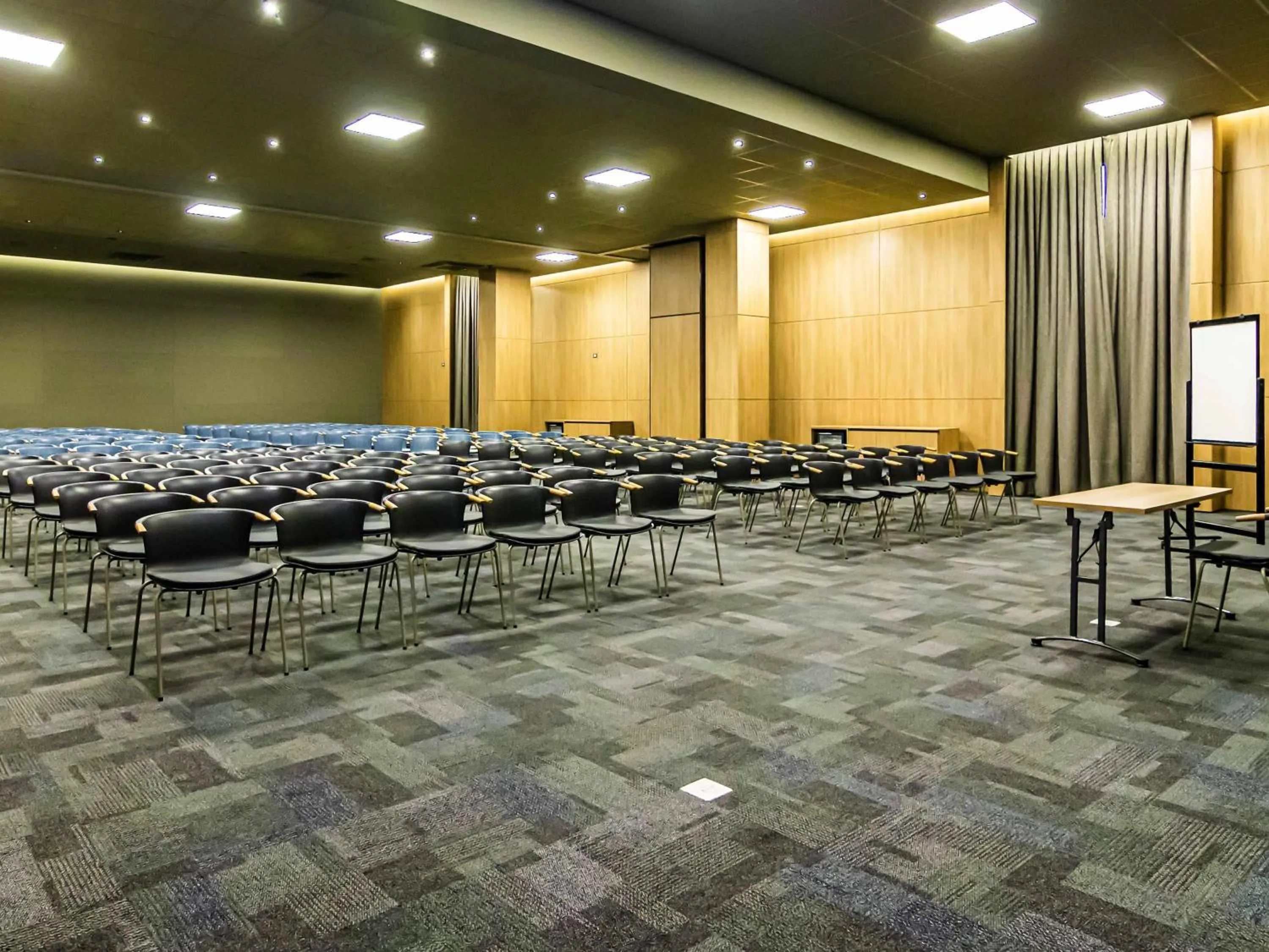 Meeting/conference room in Mercure Itajai Navegantes