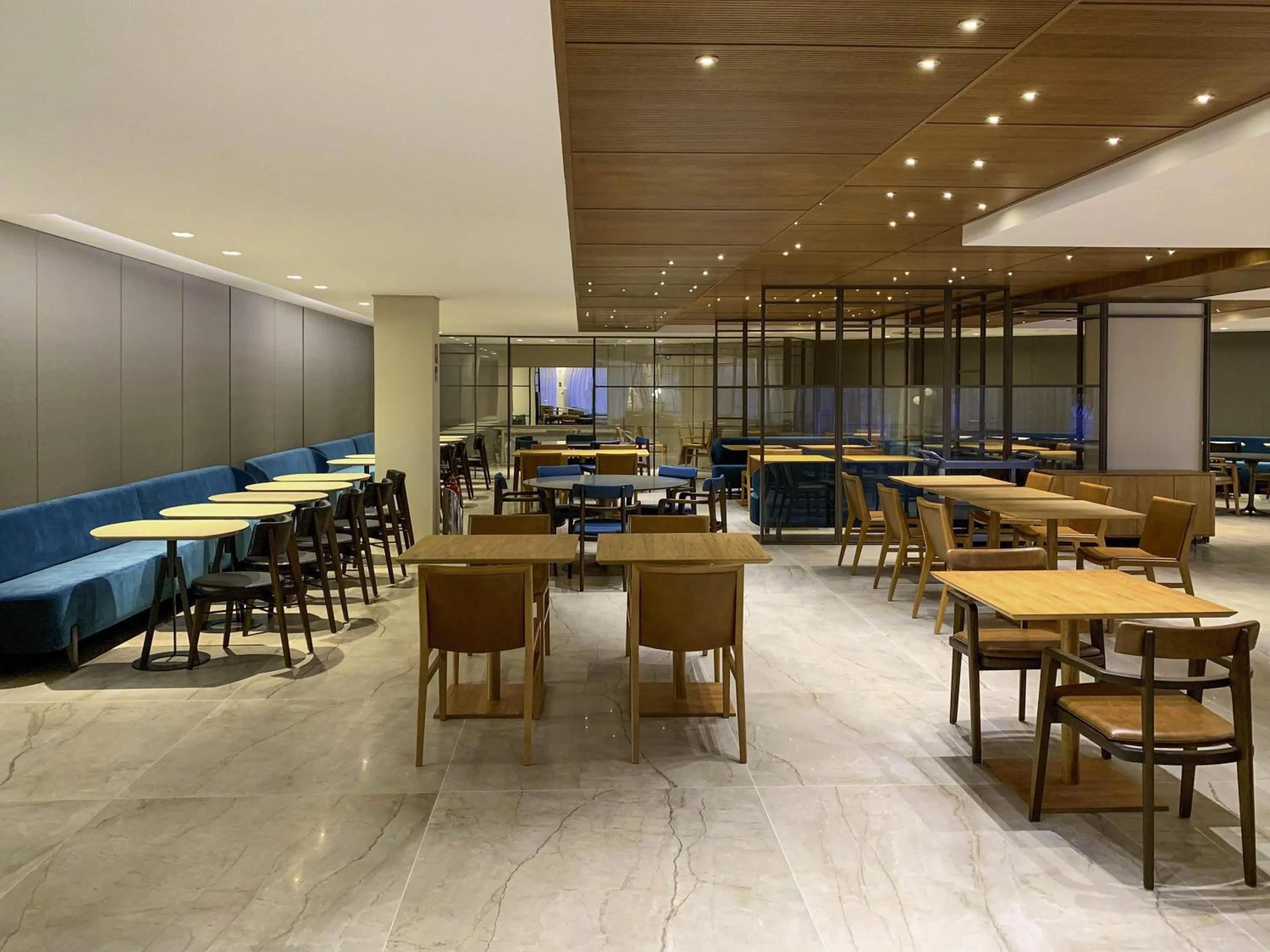 Restaurant/places to eat in Mercure Itajai Navegantes