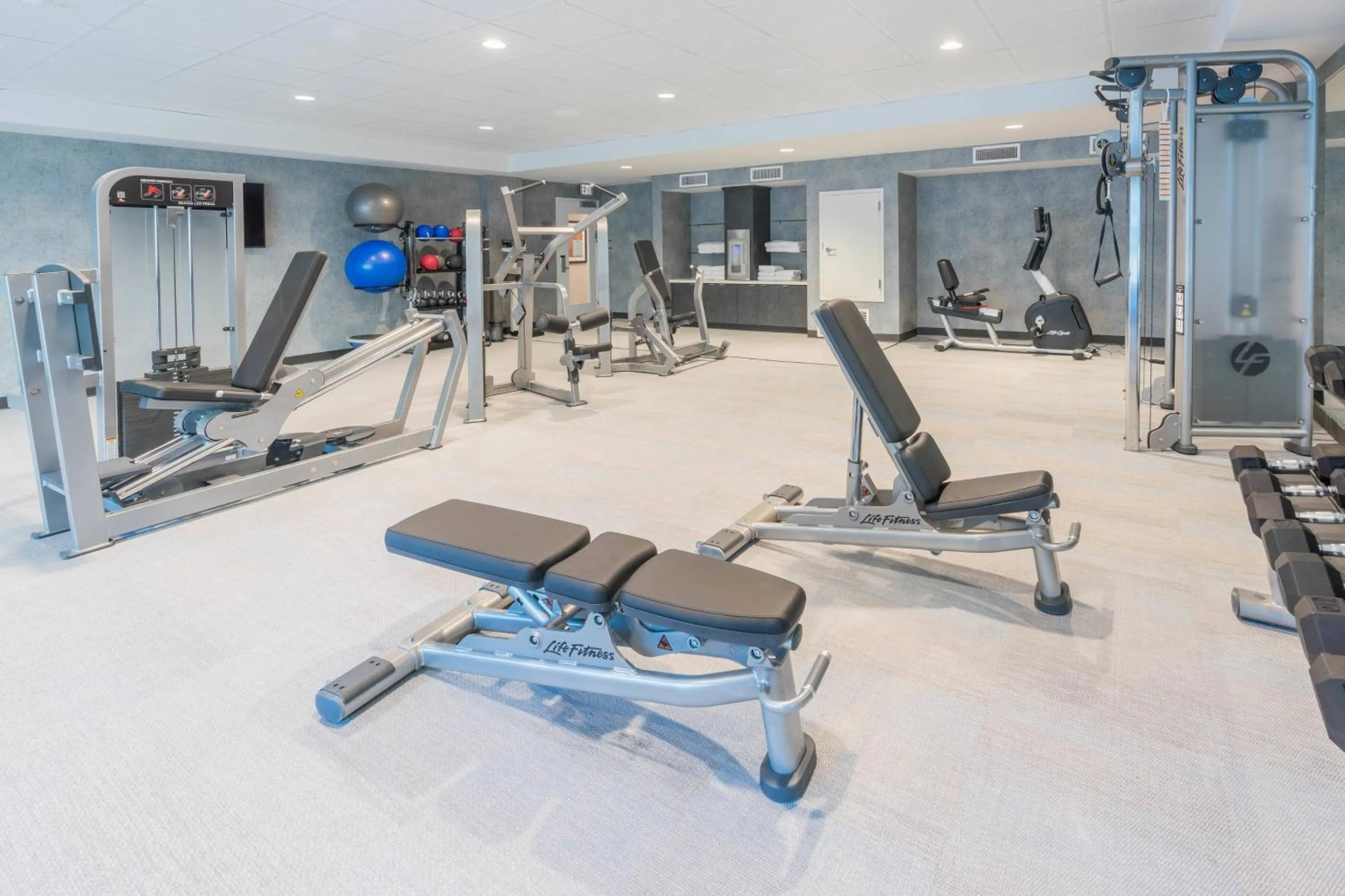 Fitness centre/facilities in Courtyard by Marriott Thousand Oaks Agoura Hills