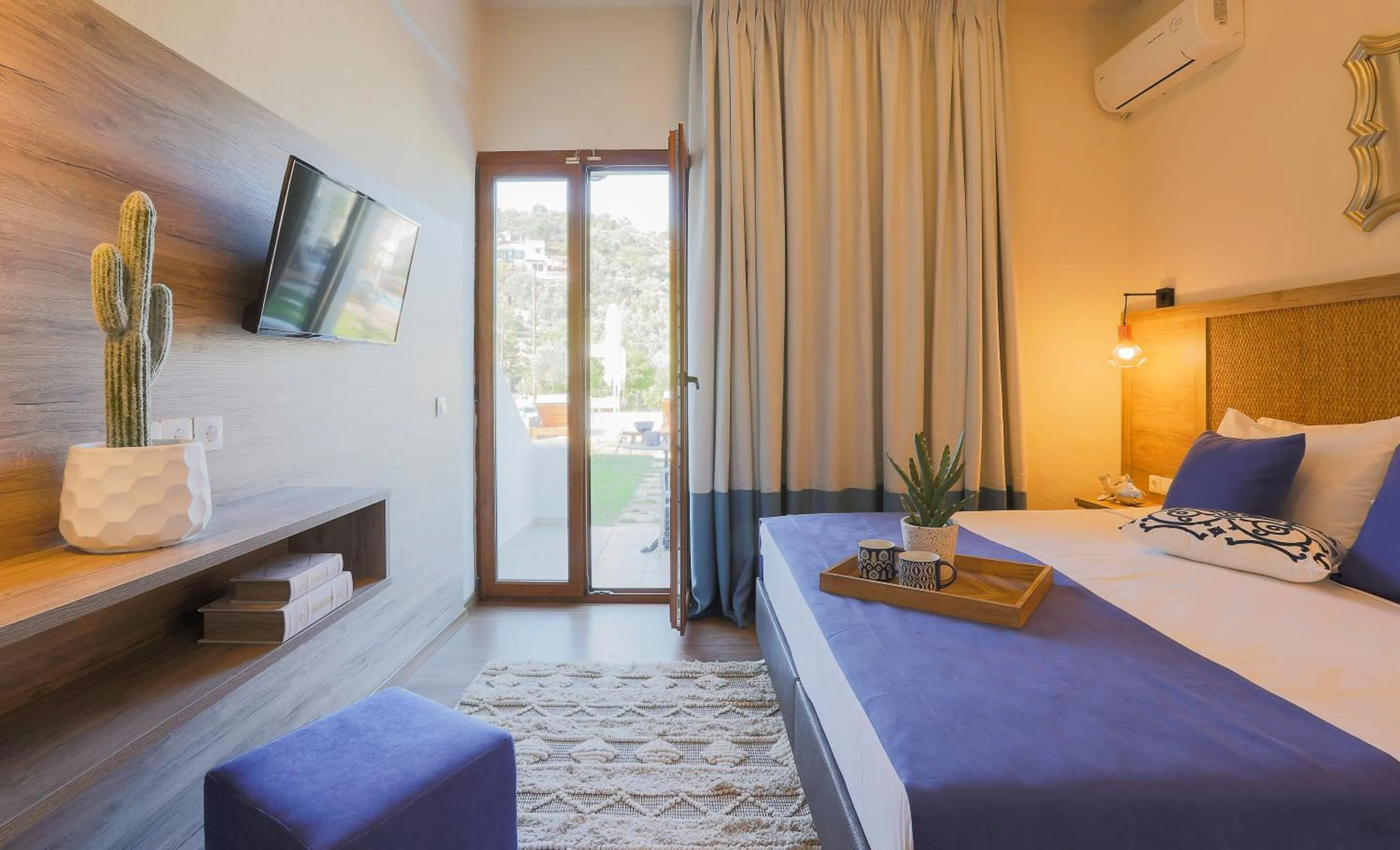 Bedroom, Bed in Skiathos Avaton Hotel, Philian Hotels & Resorts