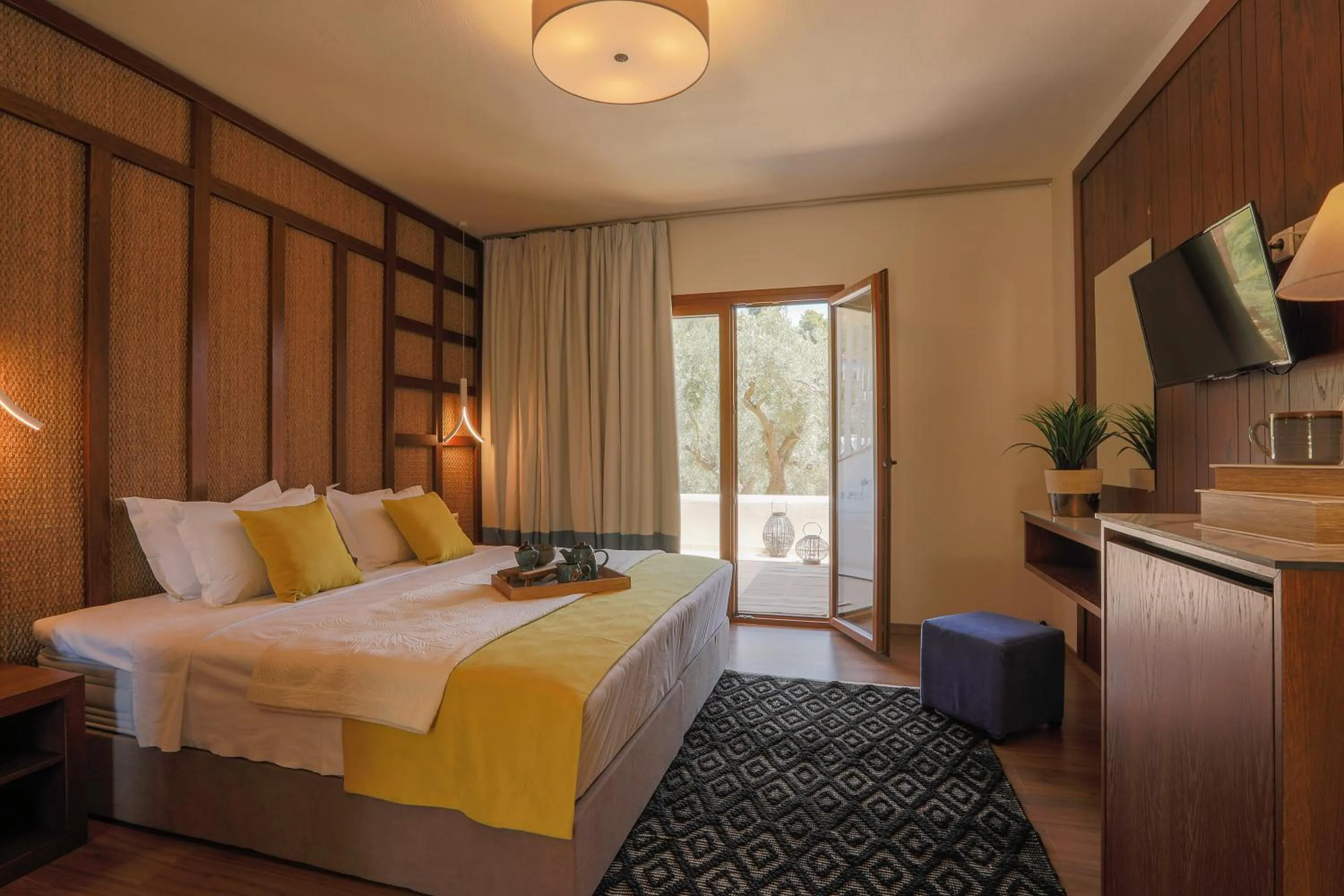 Bedroom, Bed in Skiathos Avaton Hotel, Philian Hotels & Resorts