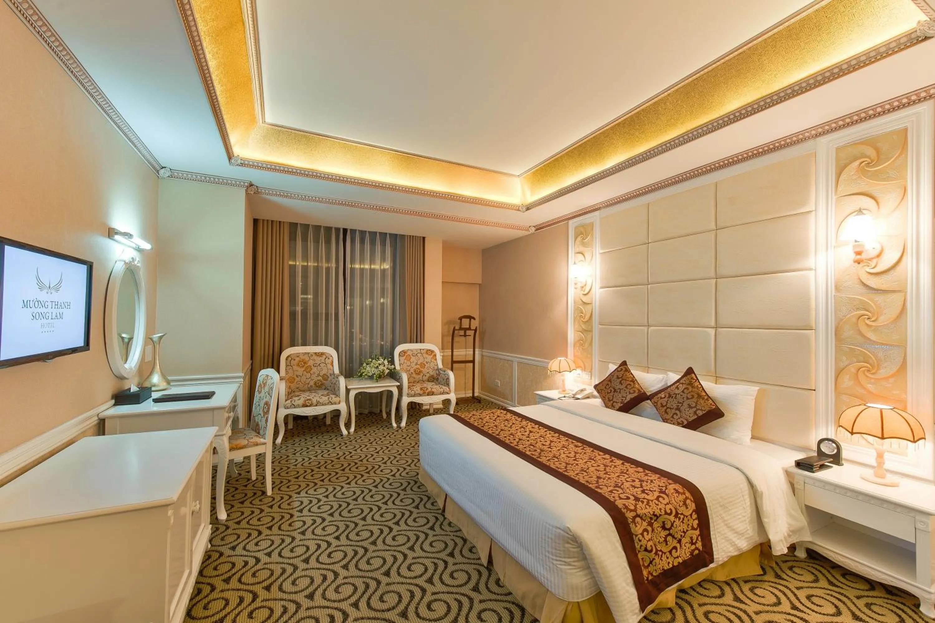 Bed in Muong Thanh Luxury Song Lam Hotel