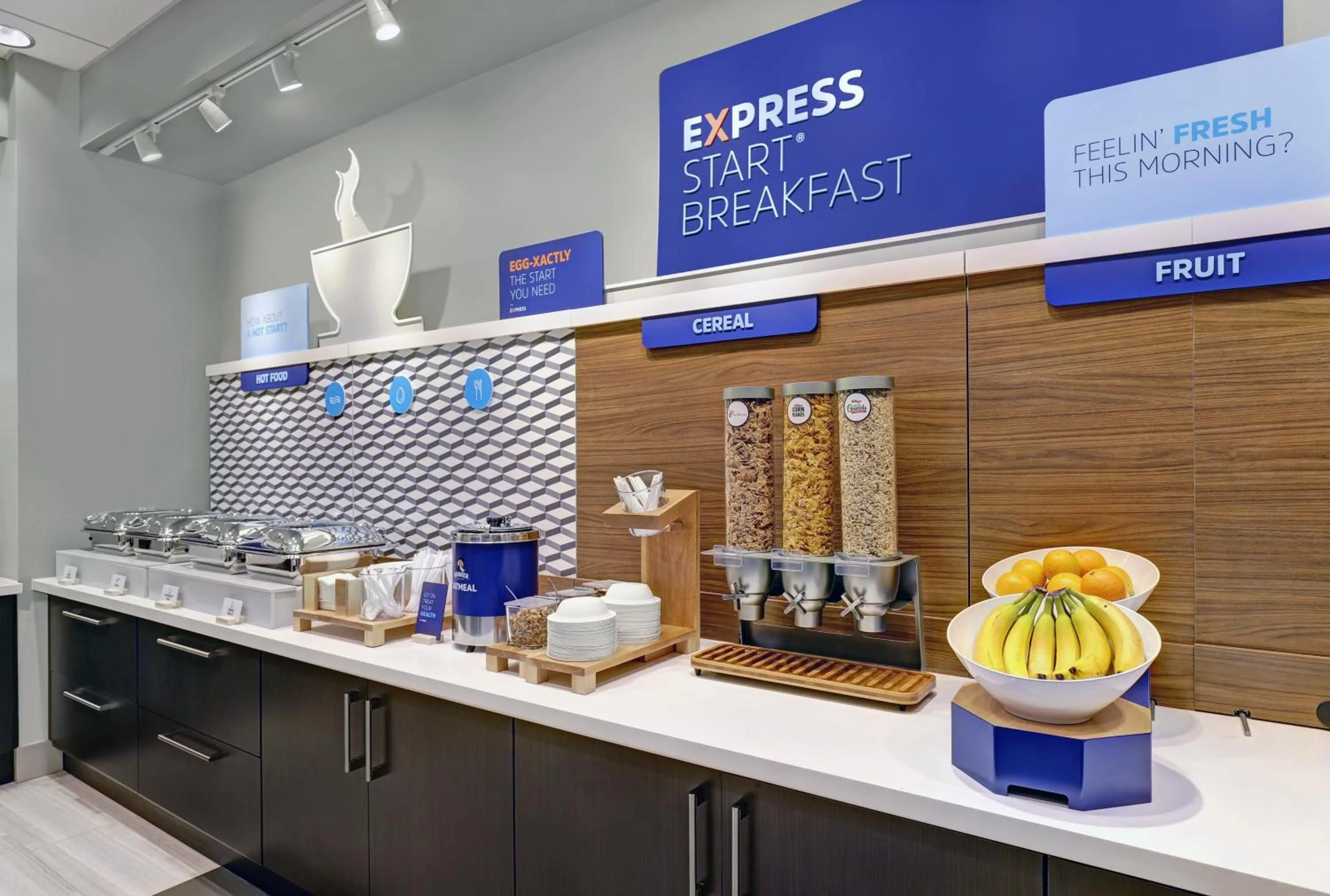 Breakfast in Holiday Inn Express - Kingston West by IHG
