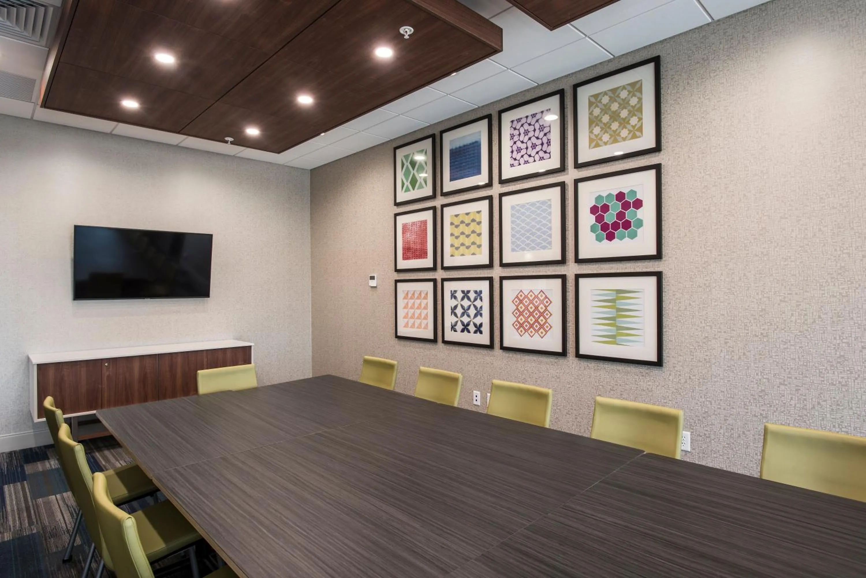 Meeting/conference room in Holiday Inn Express & Suites - Phoenix North - Happy Valley by IHG
