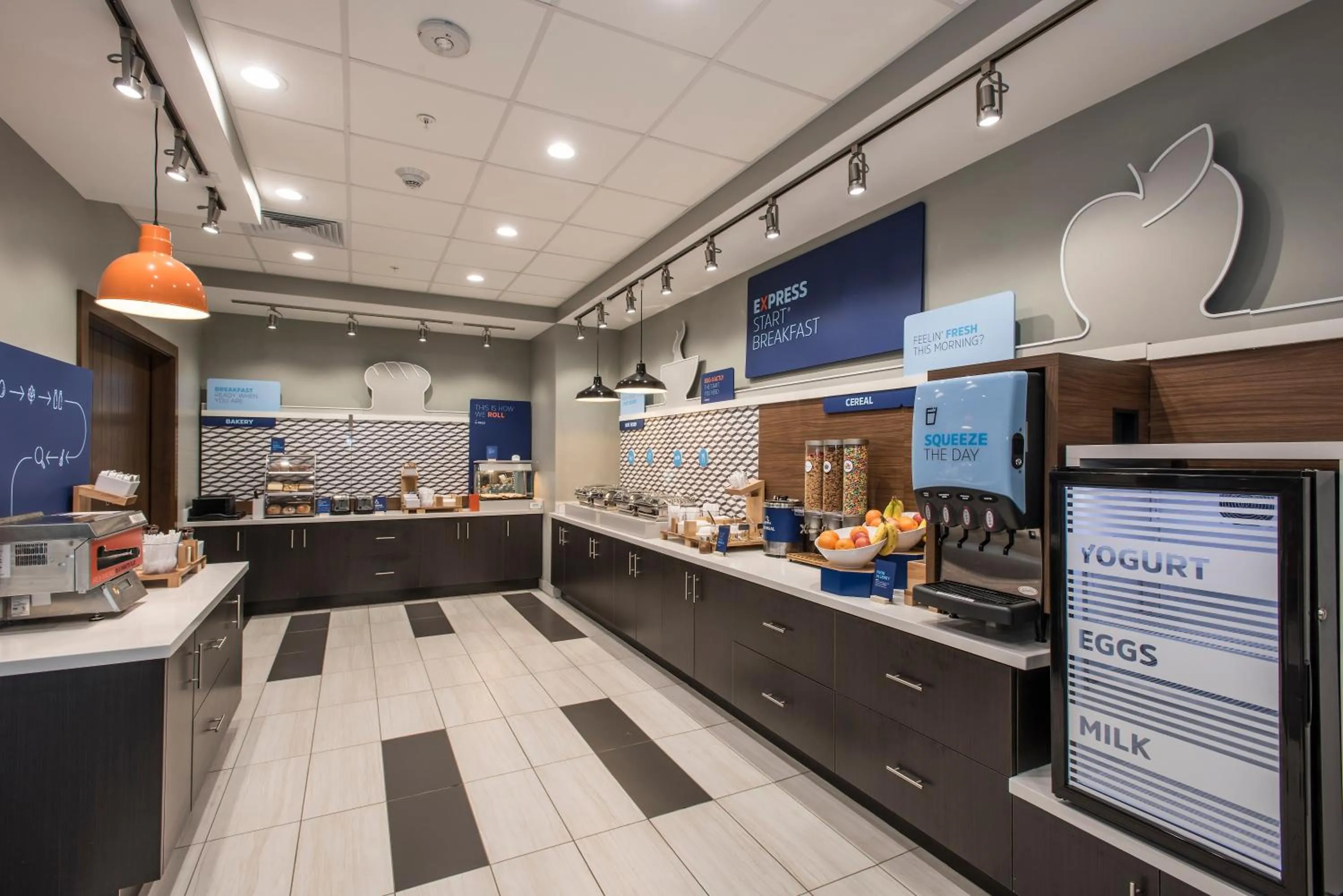 Breakfast in Holiday Inn Express & Suites - Phoenix North - Happy Valley by IHG