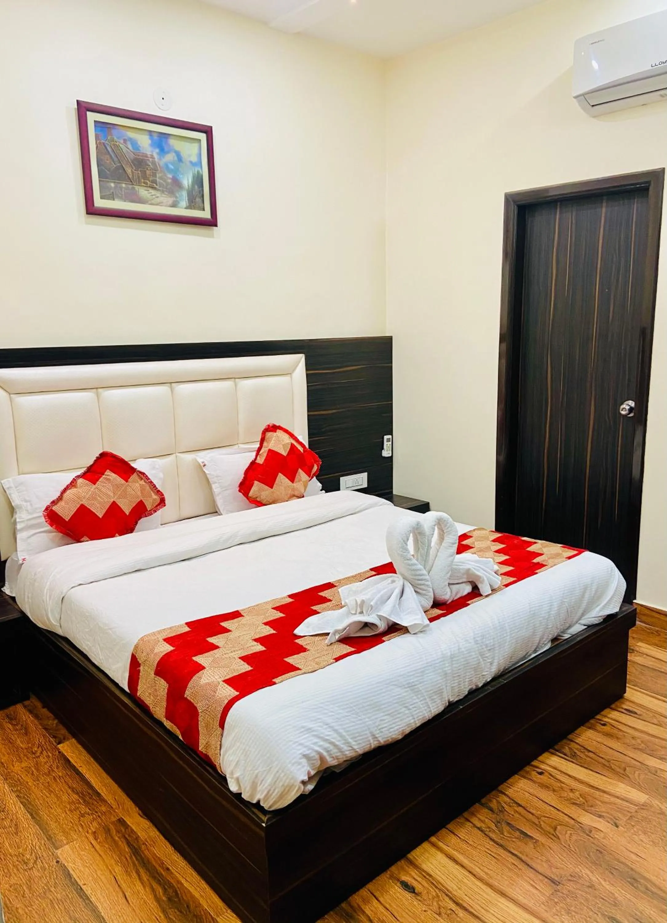 Bed in Hotel Kabir Residency