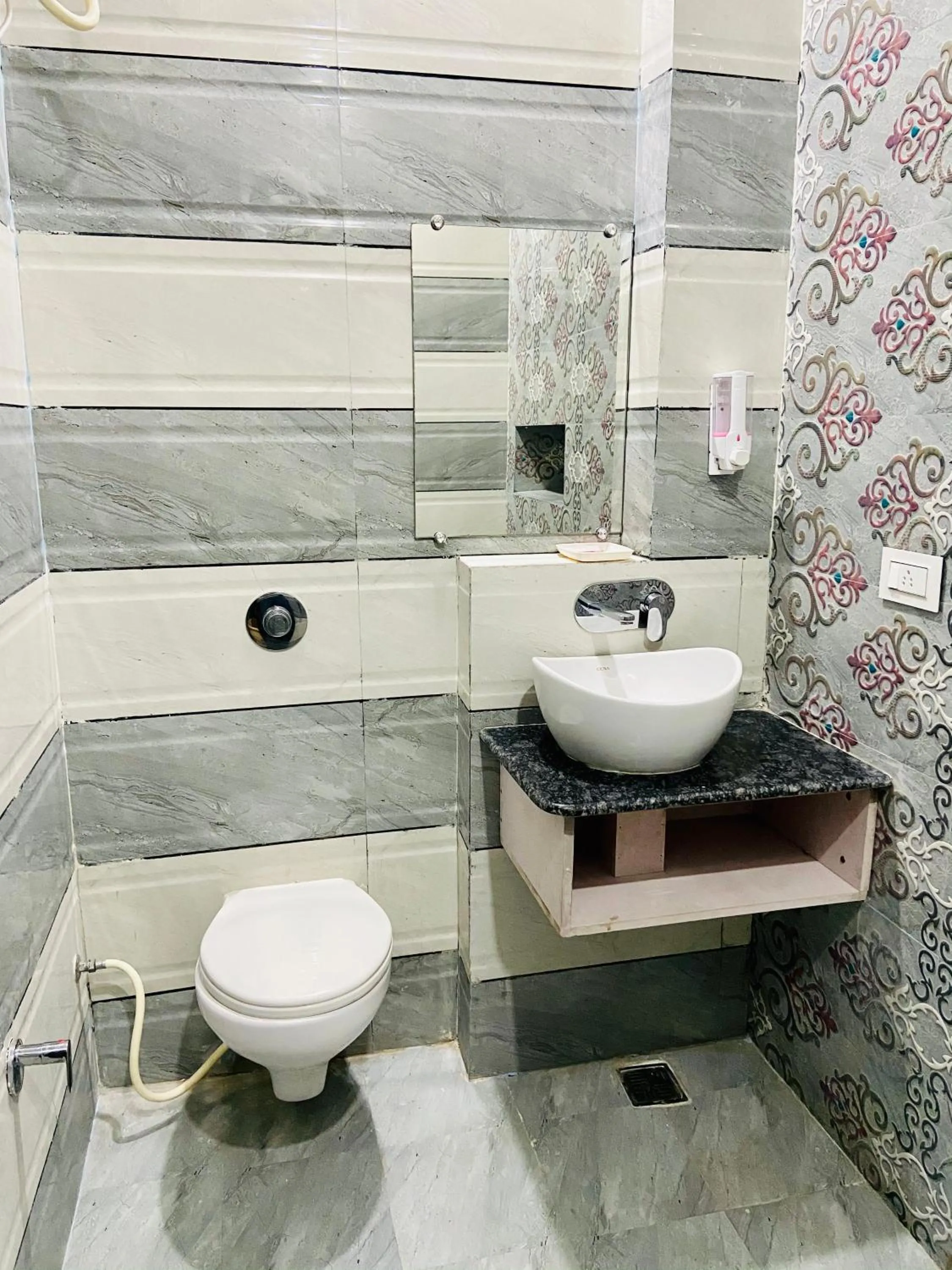 Bathroom in Hotel Kabir Residency
