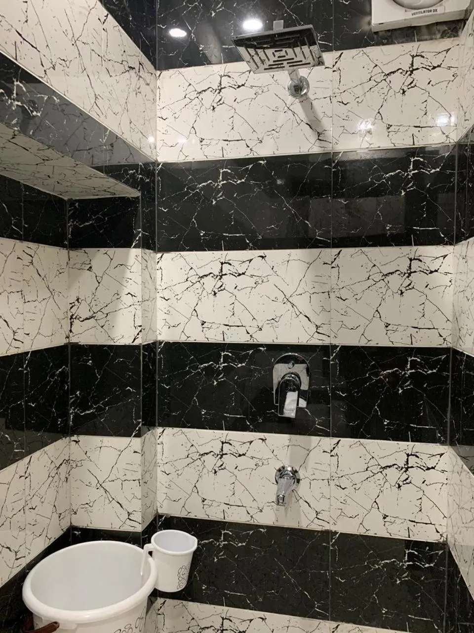 Bathroom in Hotel Kabir Residency