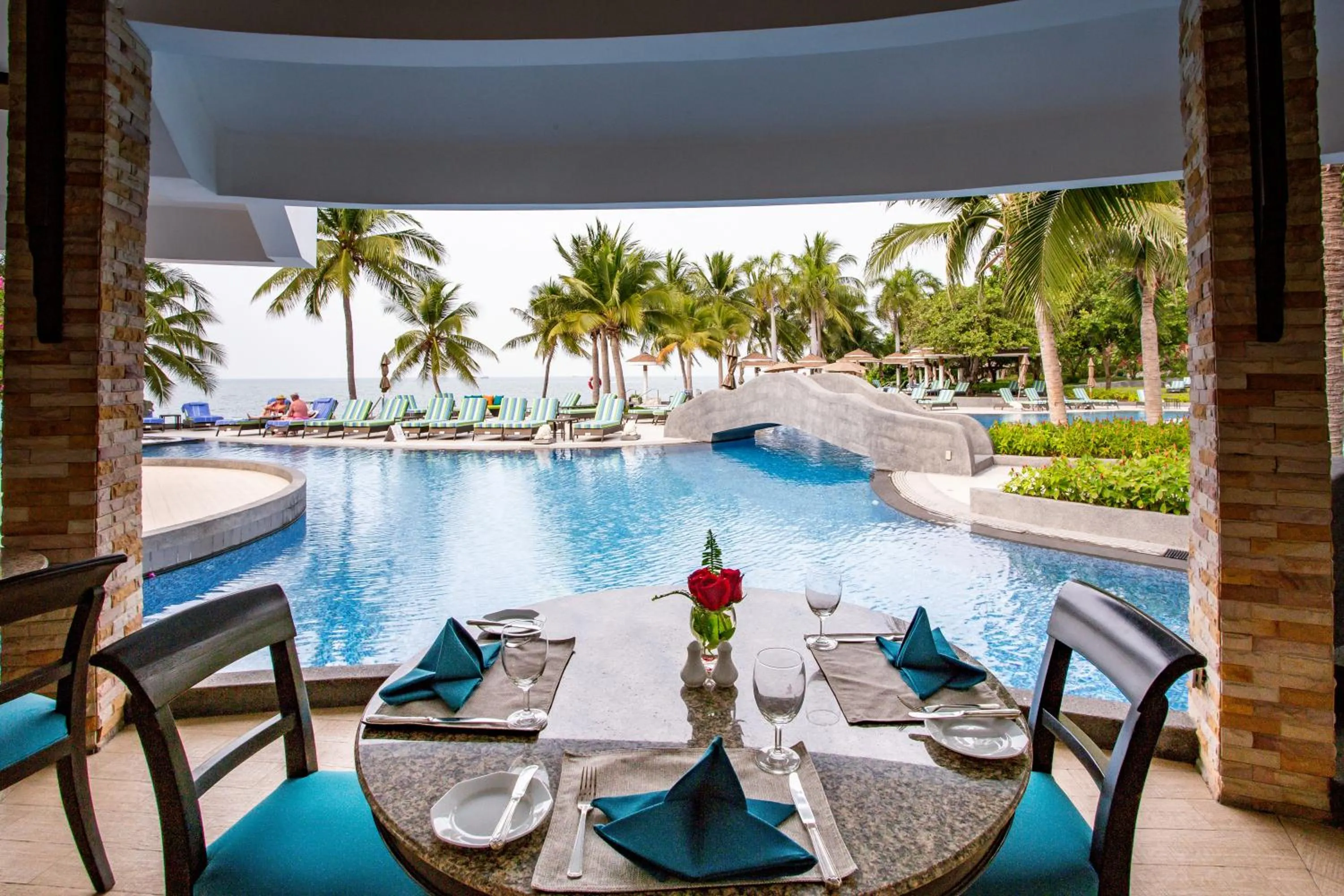 Day in Royal Wing Suites & Spa Pattaya