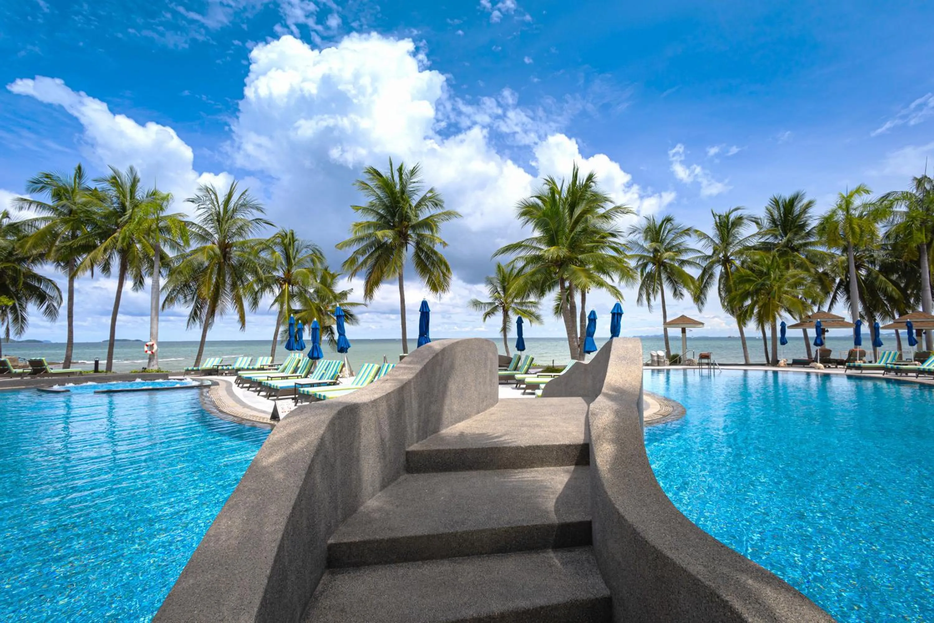 Day in Royal Wing Suites & Spa Pattaya