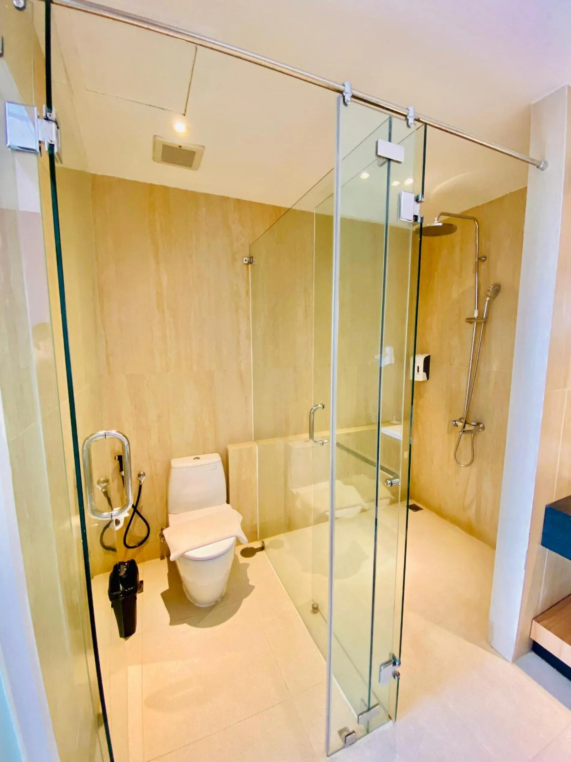 Bathroom in Fox Hotel Jayapura