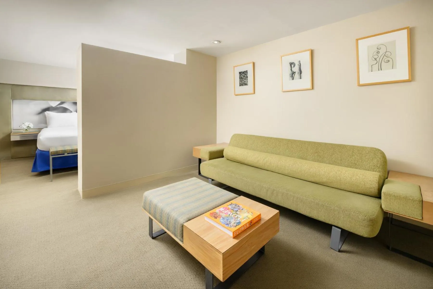 Bed in Shoreham Hotel