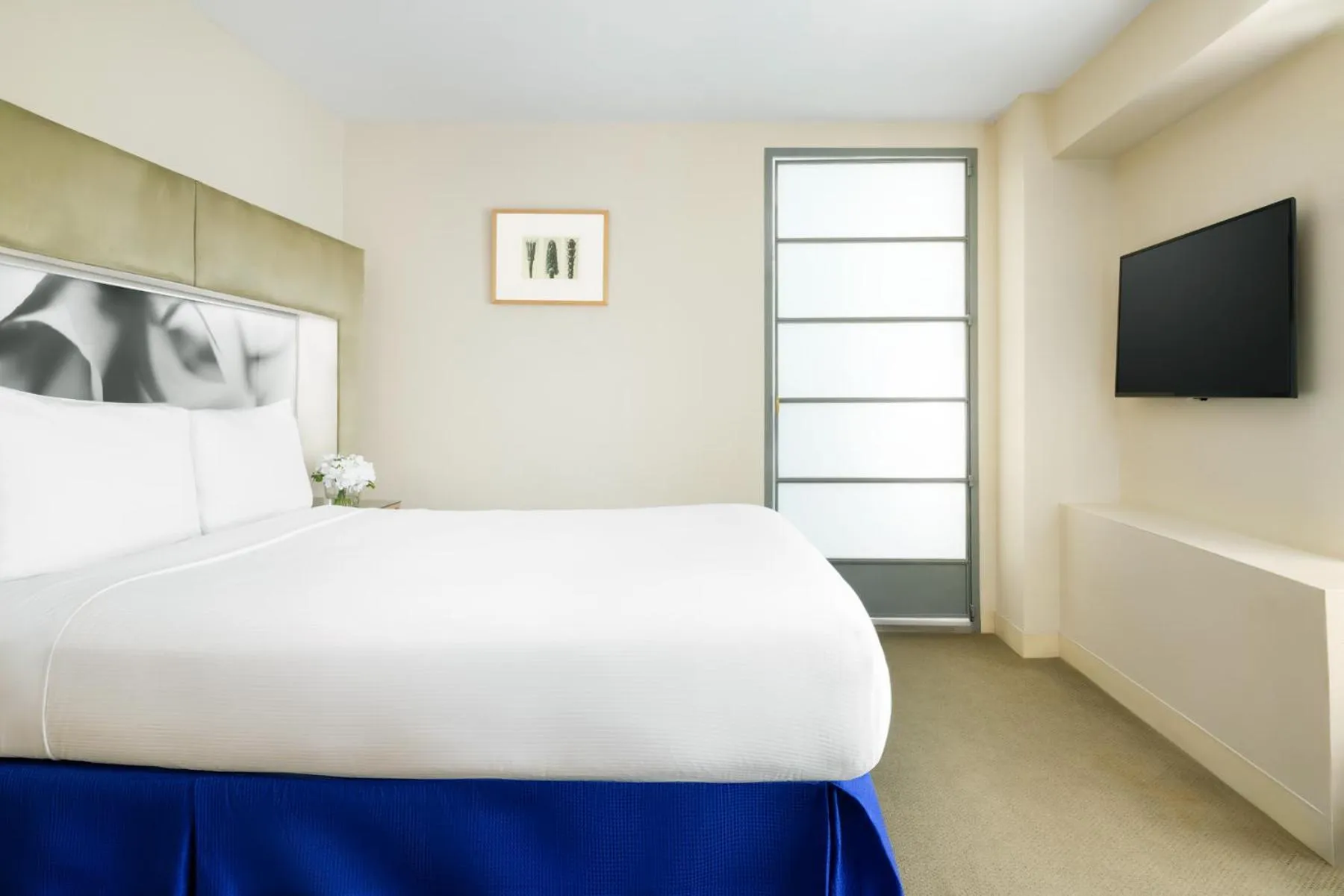 Bed in Shoreham Hotel