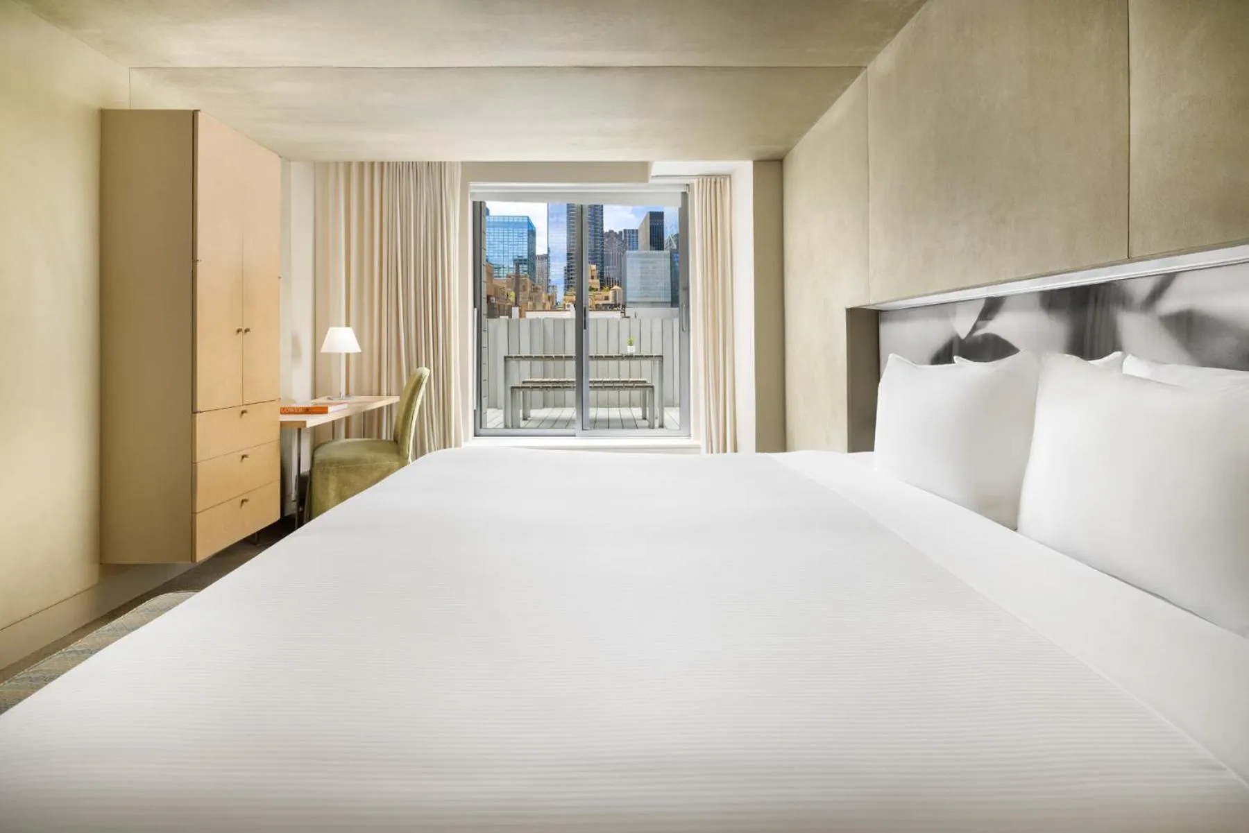 Bed in Shoreham Hotel