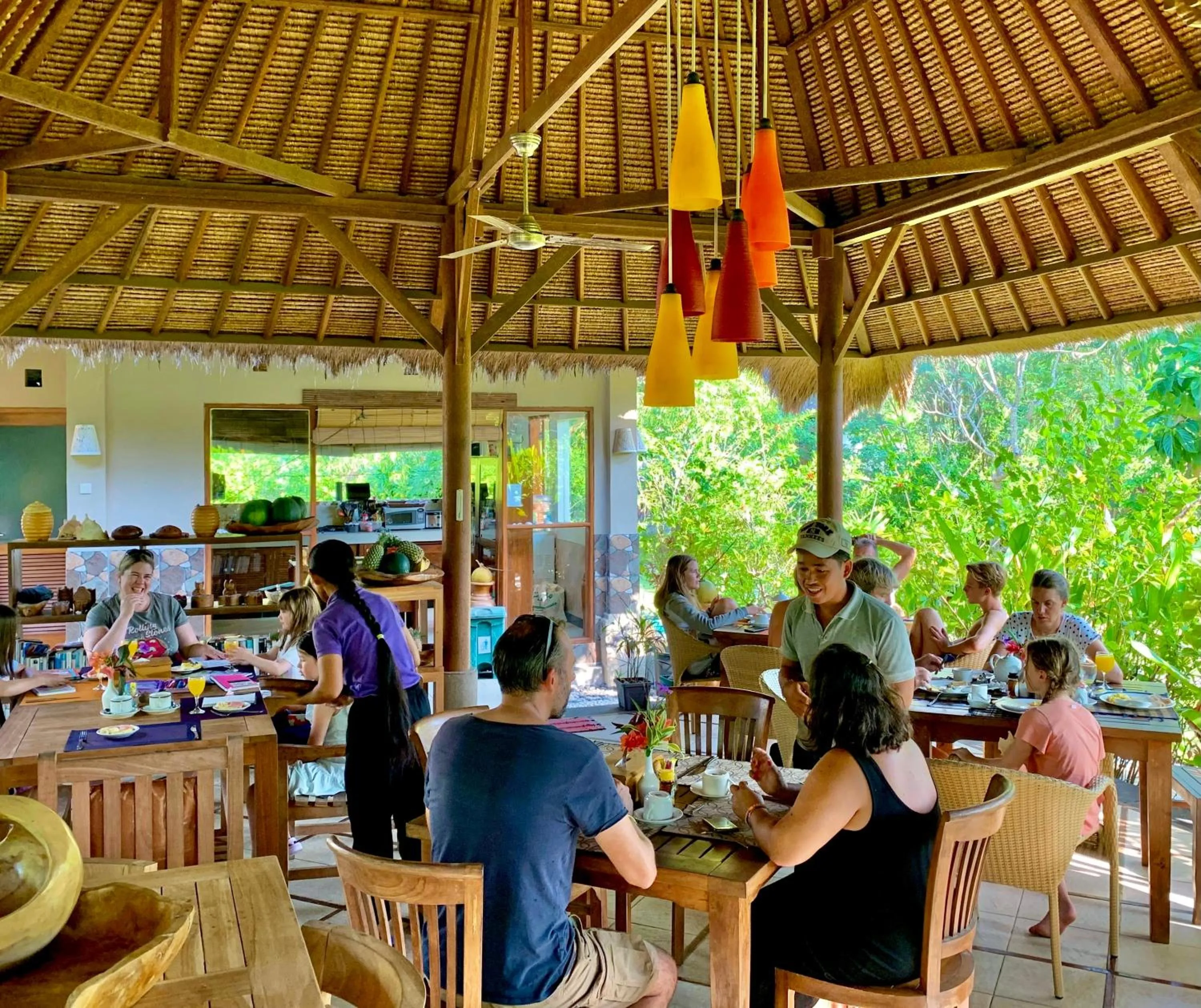 Sunia Loka Bungalows & Dive Center